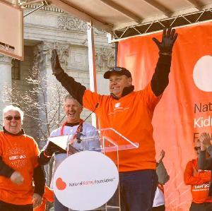 Rick Taylor, President and CEO of Konica Minolta rallies walkers at The National Kidney Foundation’s 2018 NYC Kidney Walk. This year Taylor serves as Co-chair of the annual event.