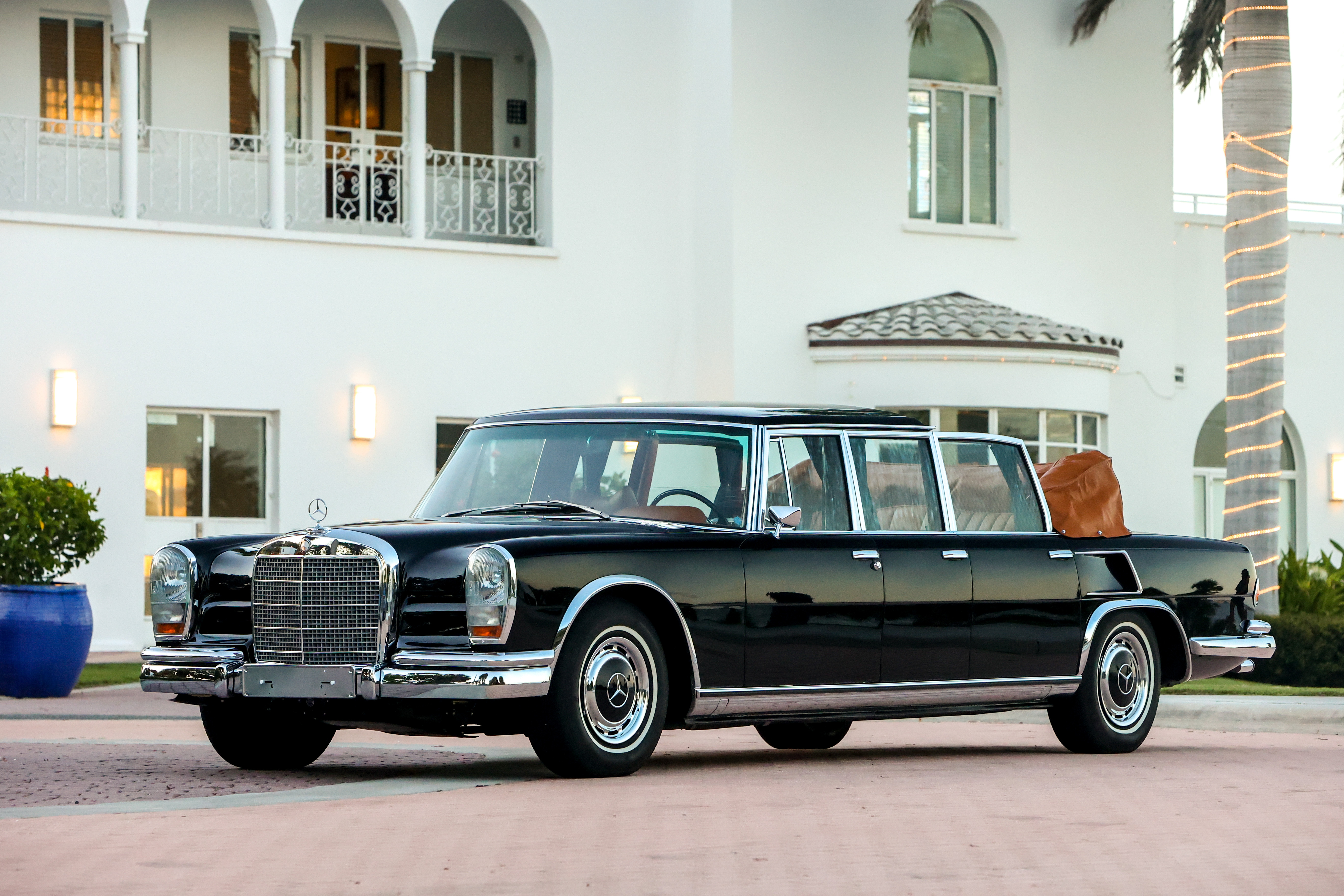 1971 Mercedes-Benz 600 Pullman (LWB) Six-Door Landaulet