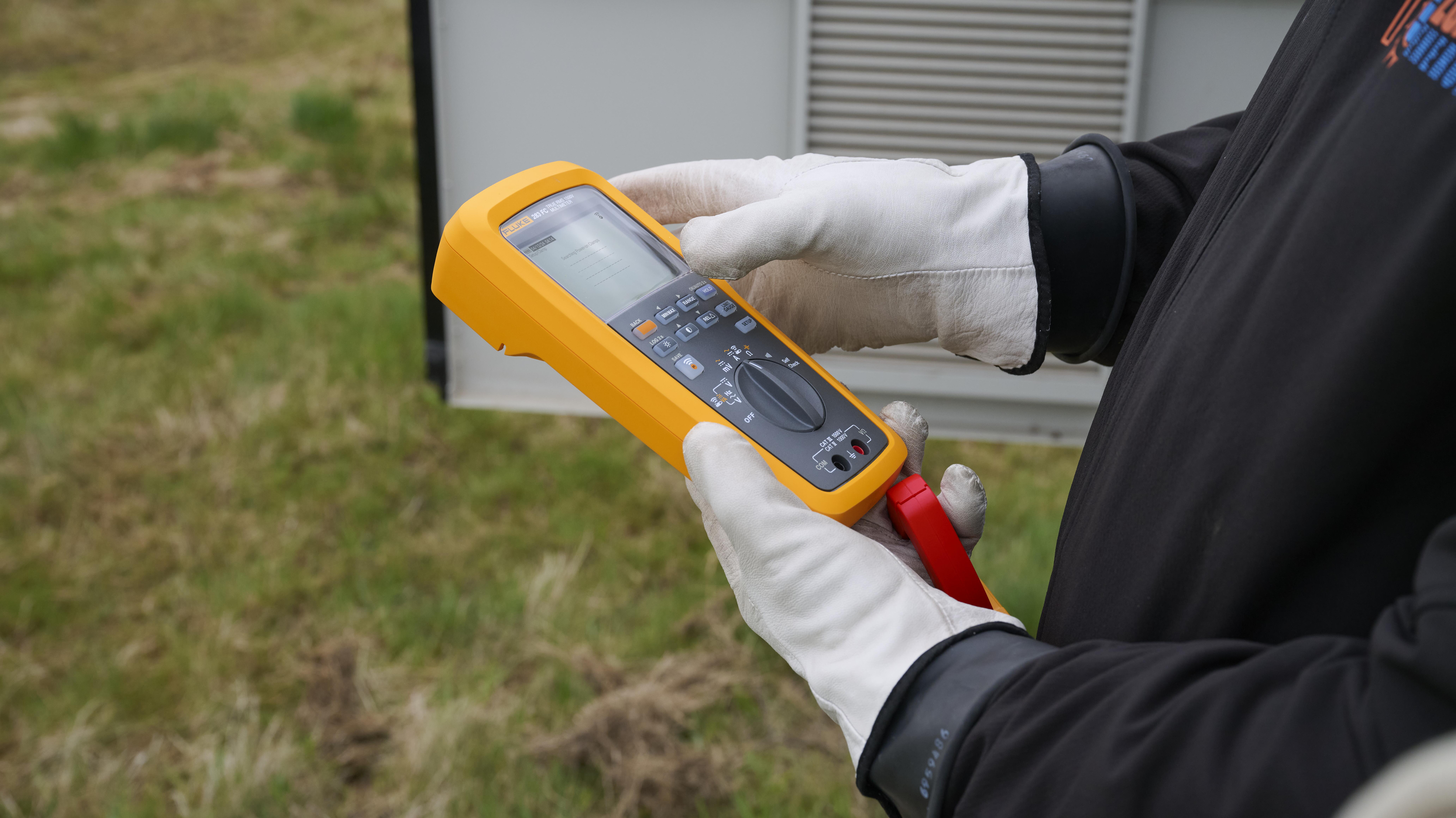 The new 283 FC Digital Multimeter from Fluke is designed to enhance safety and increase productivity, while also providing technicians with accurate, reliable, and repeatable results.