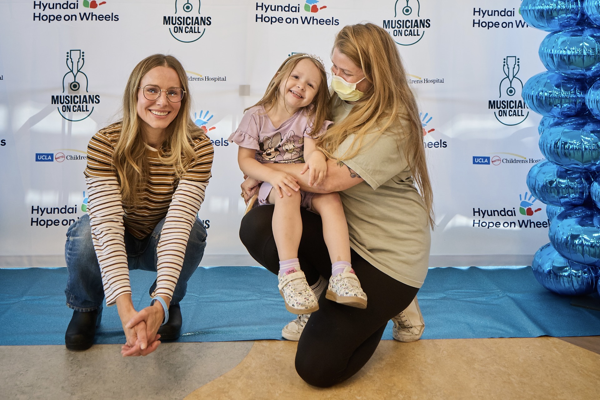 Kristen Bell joined Musicians On Call and Hyundai Hope on Wheels to bring a Frozen-themed celebration and visit patients at UCLA Mattel Children's Hospital.