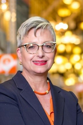 Carol B. Tomé, 2017