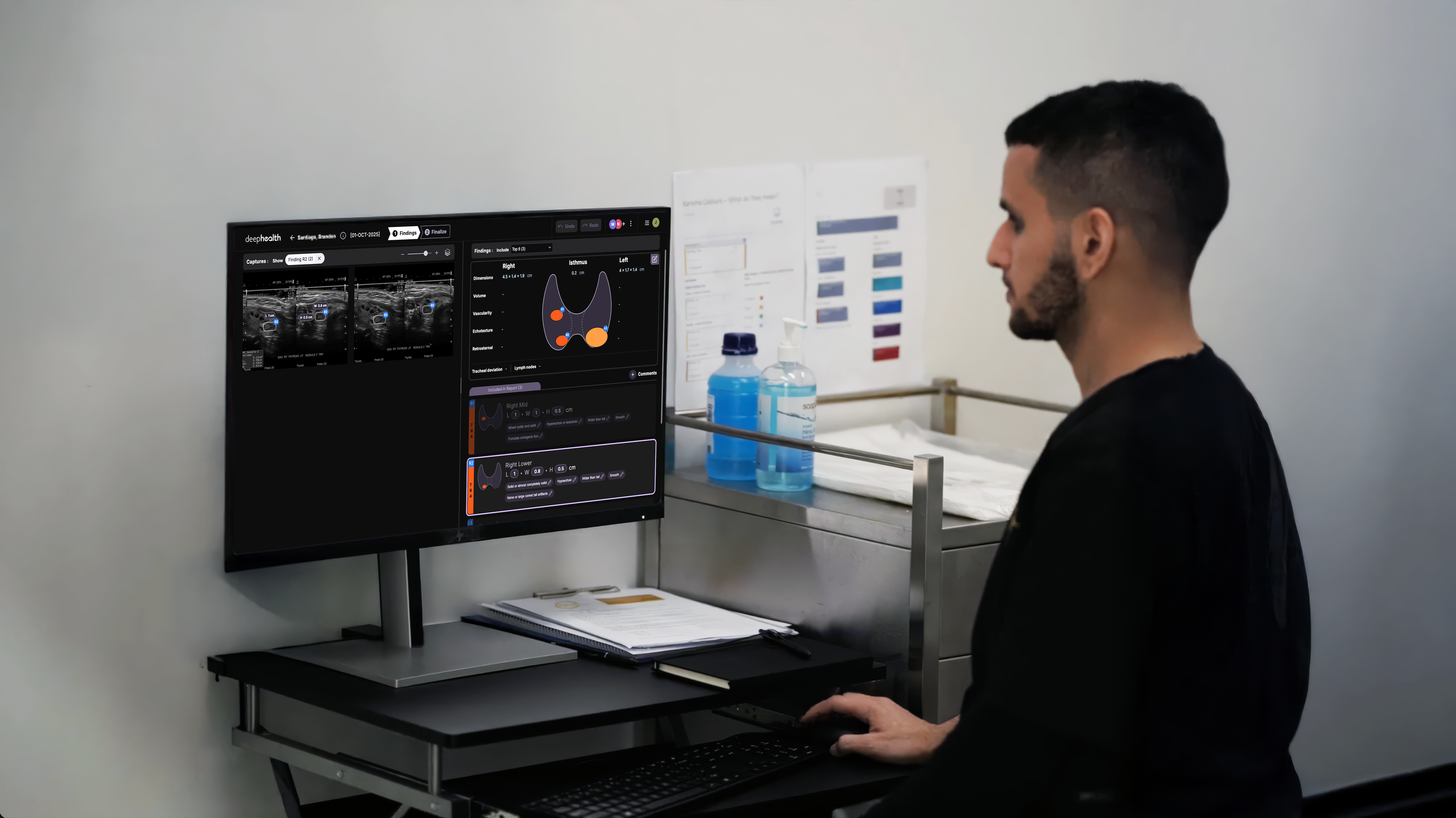 Sonographer using DeepHealth Thyroid Suite