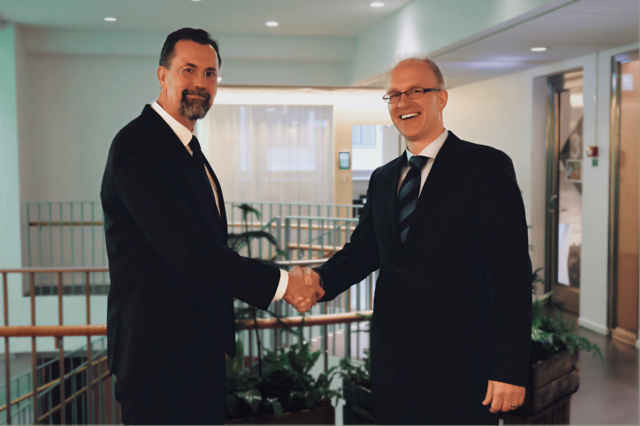Lars-Gunnar Edh, Executive Vice President of the Lantmännen Energy Sector and CEO of Lantmännen Biorefineries and Mike O’Riordan, Ingredion’s Senior Vice President of Texture and Healthful Solutions in EMEA.