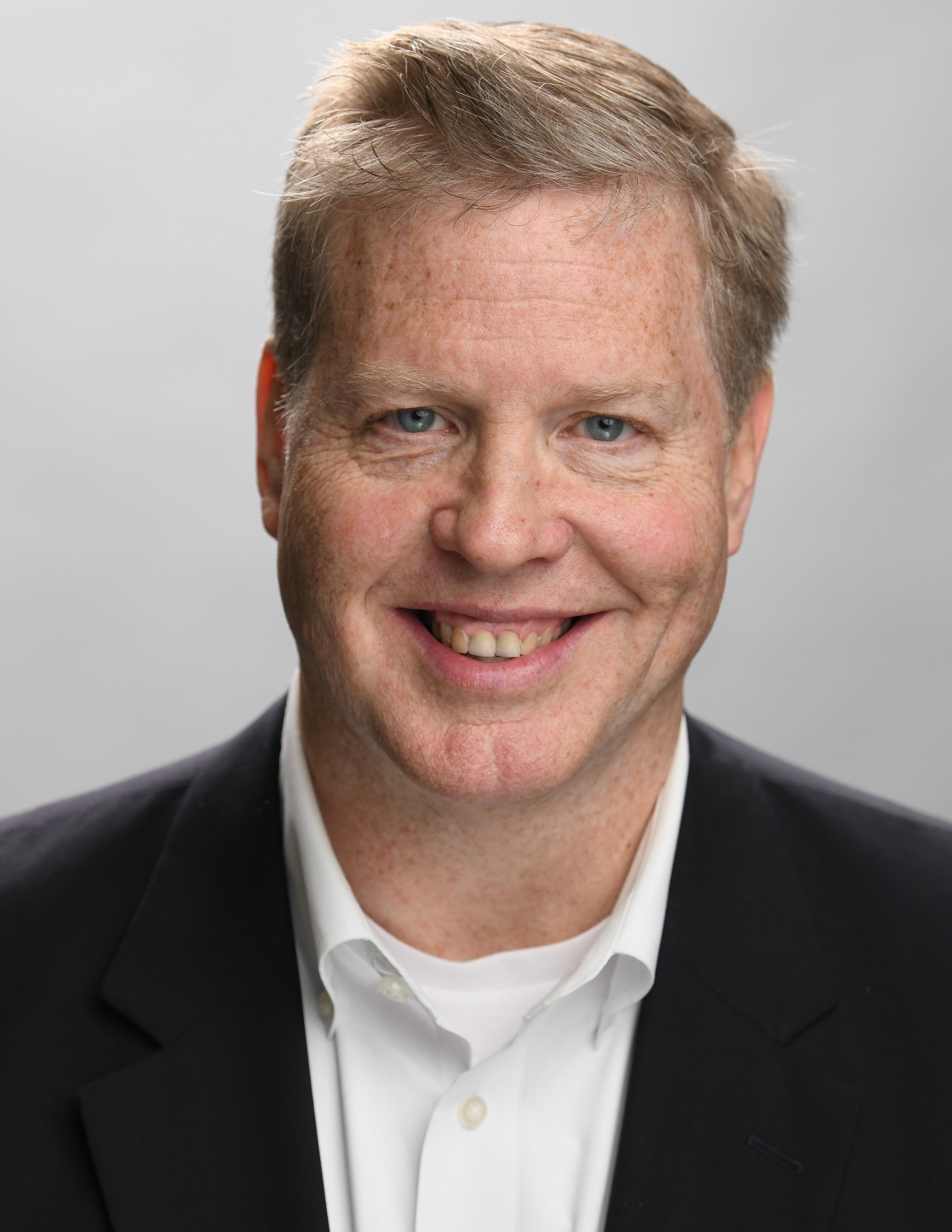 Moomaw provides financial oversight for USOSM and its 100+ surgeon partner practices.