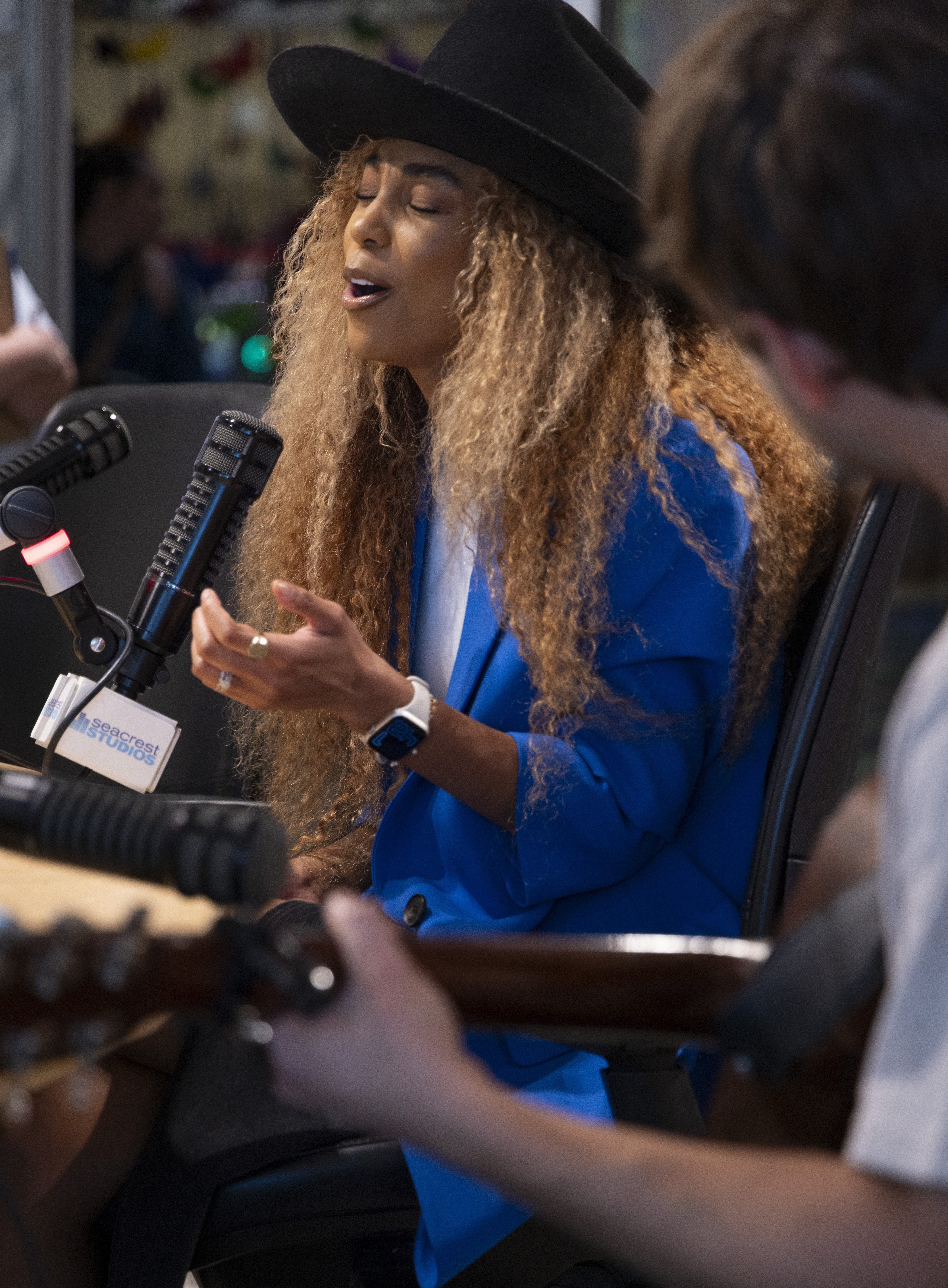 Tiera Kennedy performs for pediatric patients for Childhood Cancer Awareness Month partnership with Musicians On Call and Hyundai Hope On Wheels.