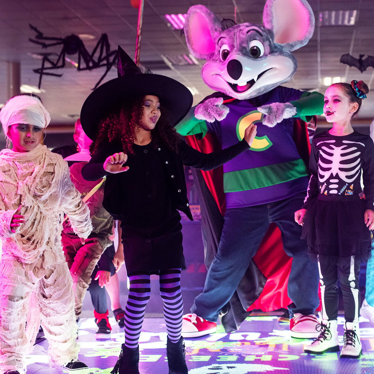 Chuck E. Cheese Halloween Boo-Tacular is happening at fun centers nationwide with free trick or treating every night Chuck E. Cheese Halloween Boo-Tacular is happening at fun centers nationwide with free trick or treating every night.