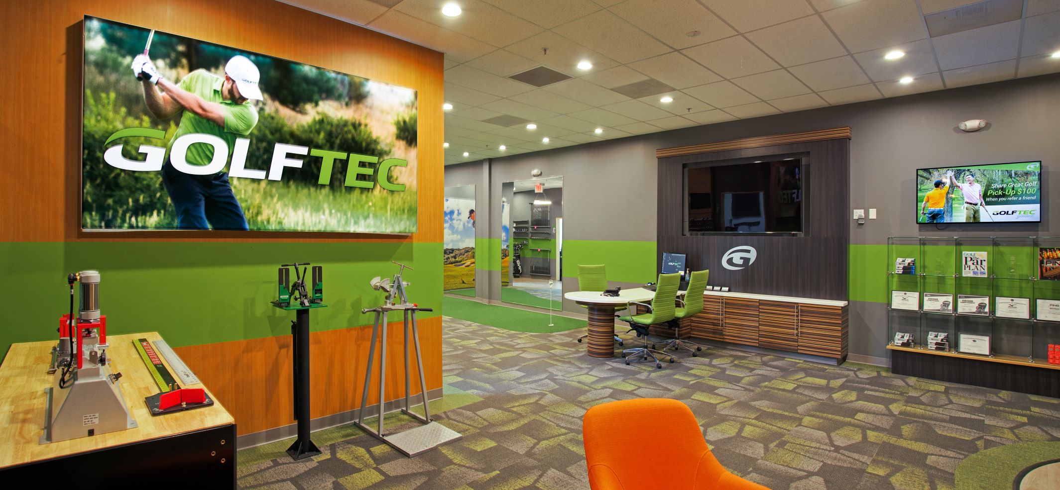 GOLFTEC Interior