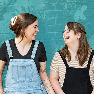 montreal-girls-laughing-400px