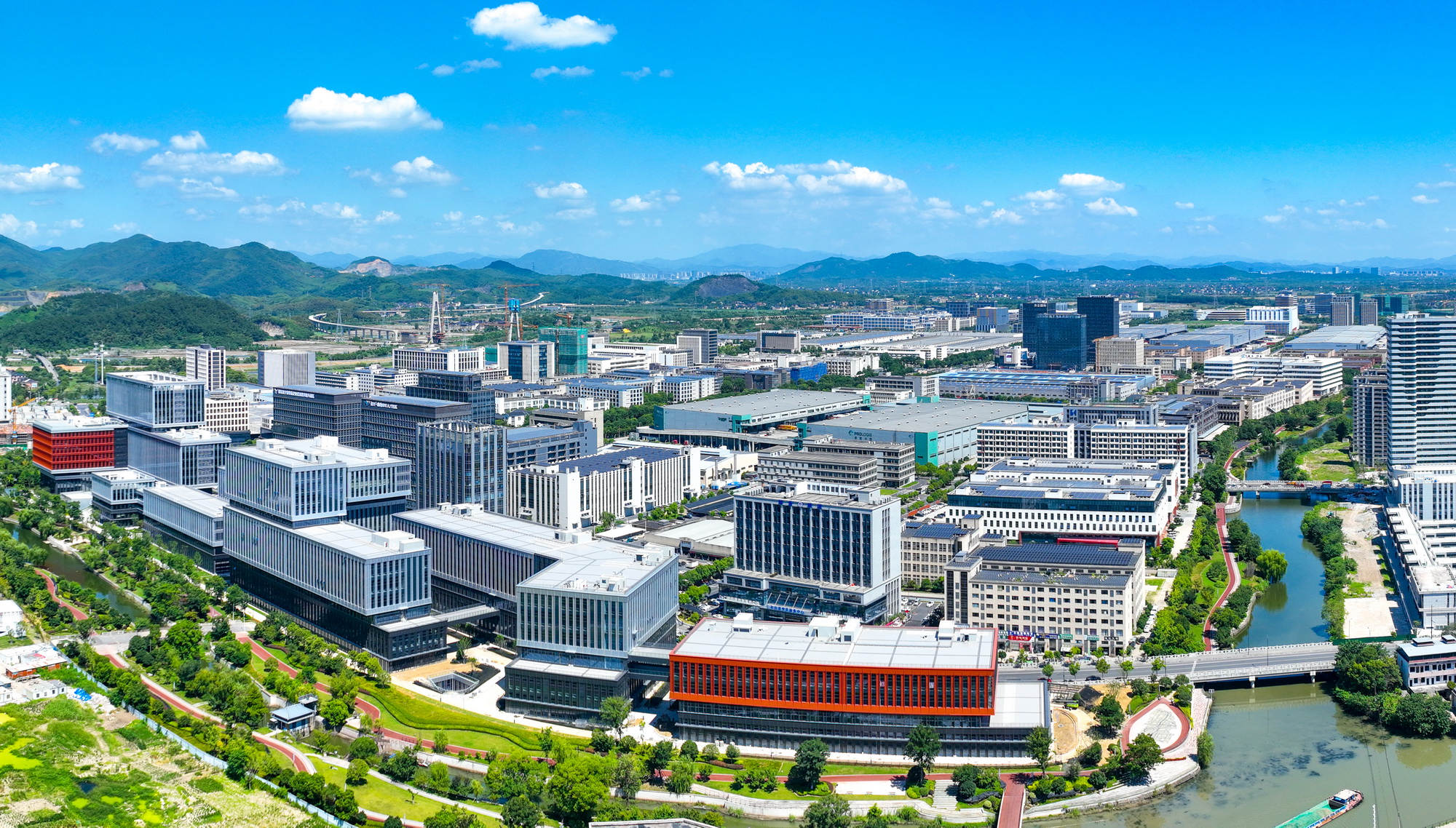 Yuhang Economic Development Zone: "Qihang Road" Connects to a New Industrial Future