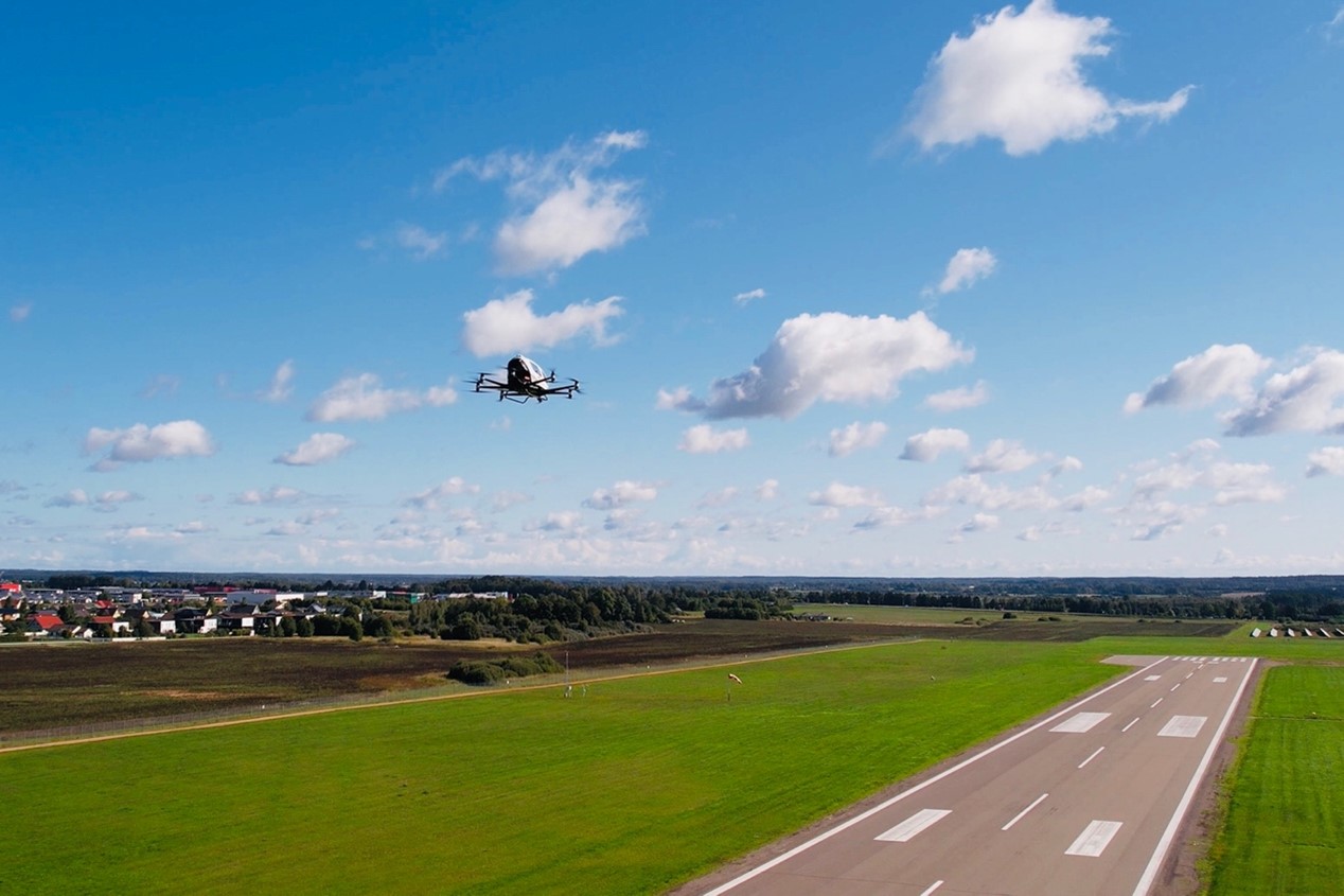 EHang 216 and Falcon AAVs Perform Airport Transport and Parcel Delivery Trial Flights for EU GOF 2.0 Project in Estonia