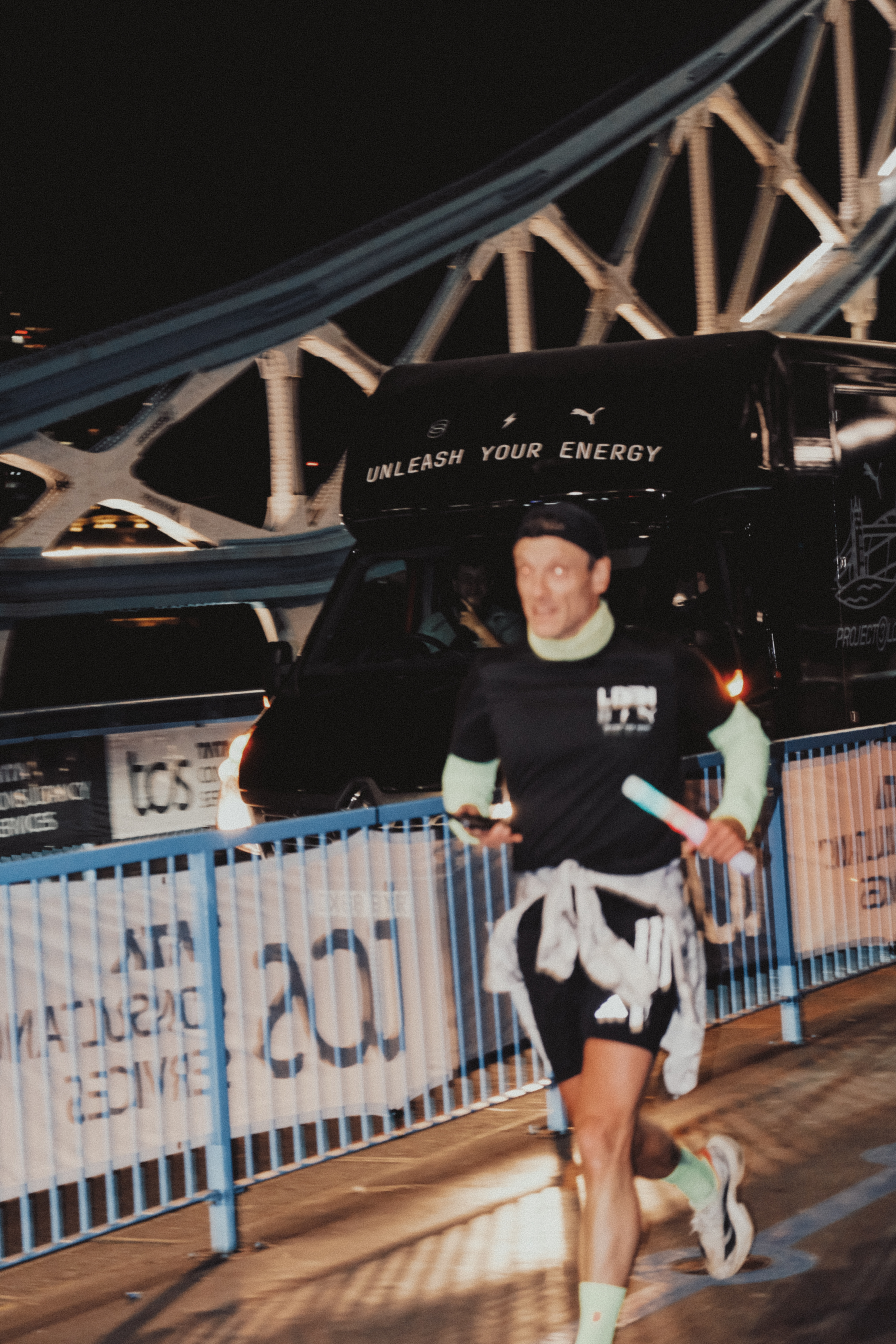 Participants arrived at Trafalgar Square as earlier as 6pm to soak up the energy, with PUMA supplying the first 100 people to arrive at its PROJECT 3 Van with a free shoe swap, switching up their existing footwear for a new pair of the recently  Deviate NITRO™ Elite 4 – stealing the streets in style.