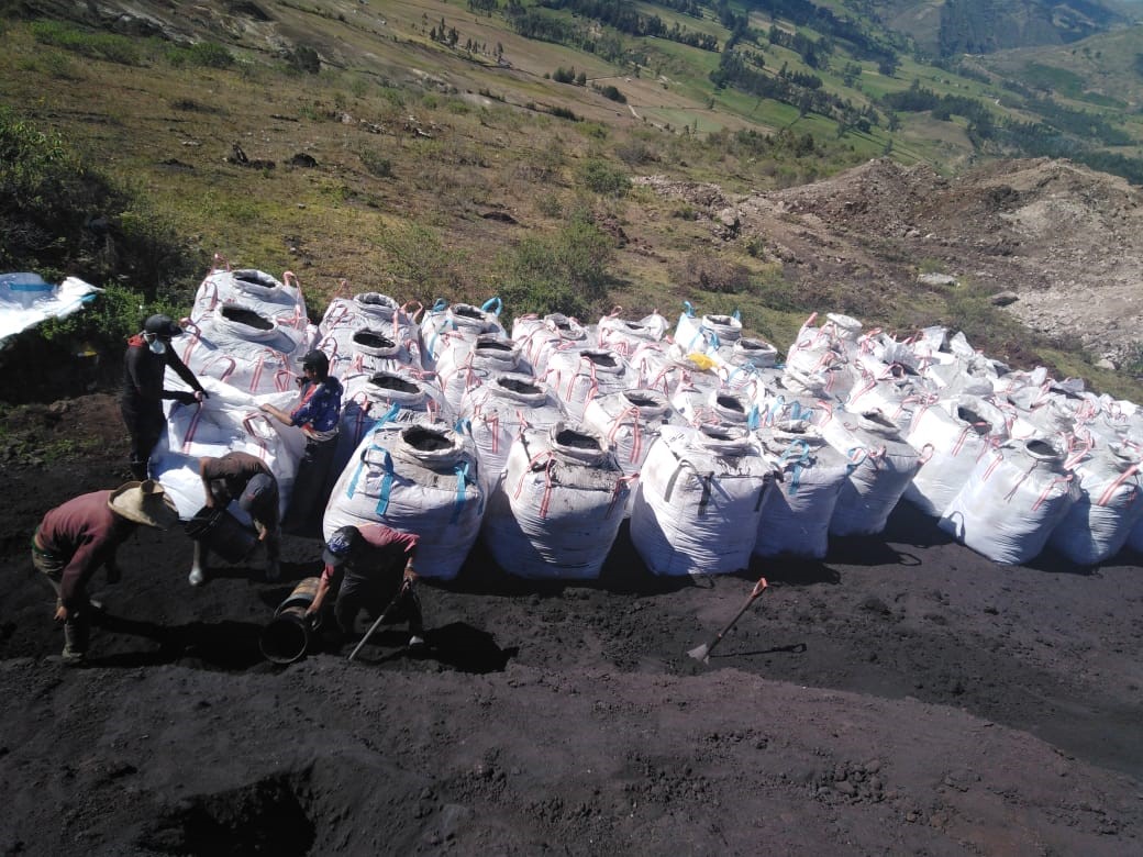 fig 1 40 tonnes manganese ore