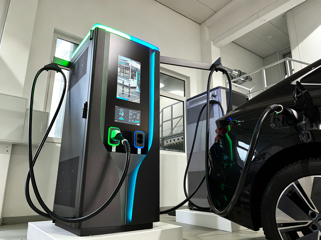 XCharge Unveils the New Generation of Its C7 DC Fast Charging Station at Power2Drive Europe