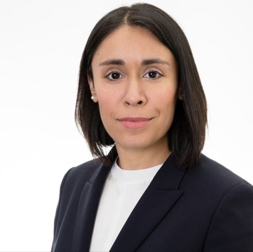Di Hirji's headshot