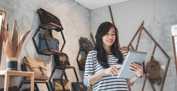 To succeed in the digital commerce landscape, retailers need to provide an excellent, customer-focused commerce experience throughout a buyer’s journey. 