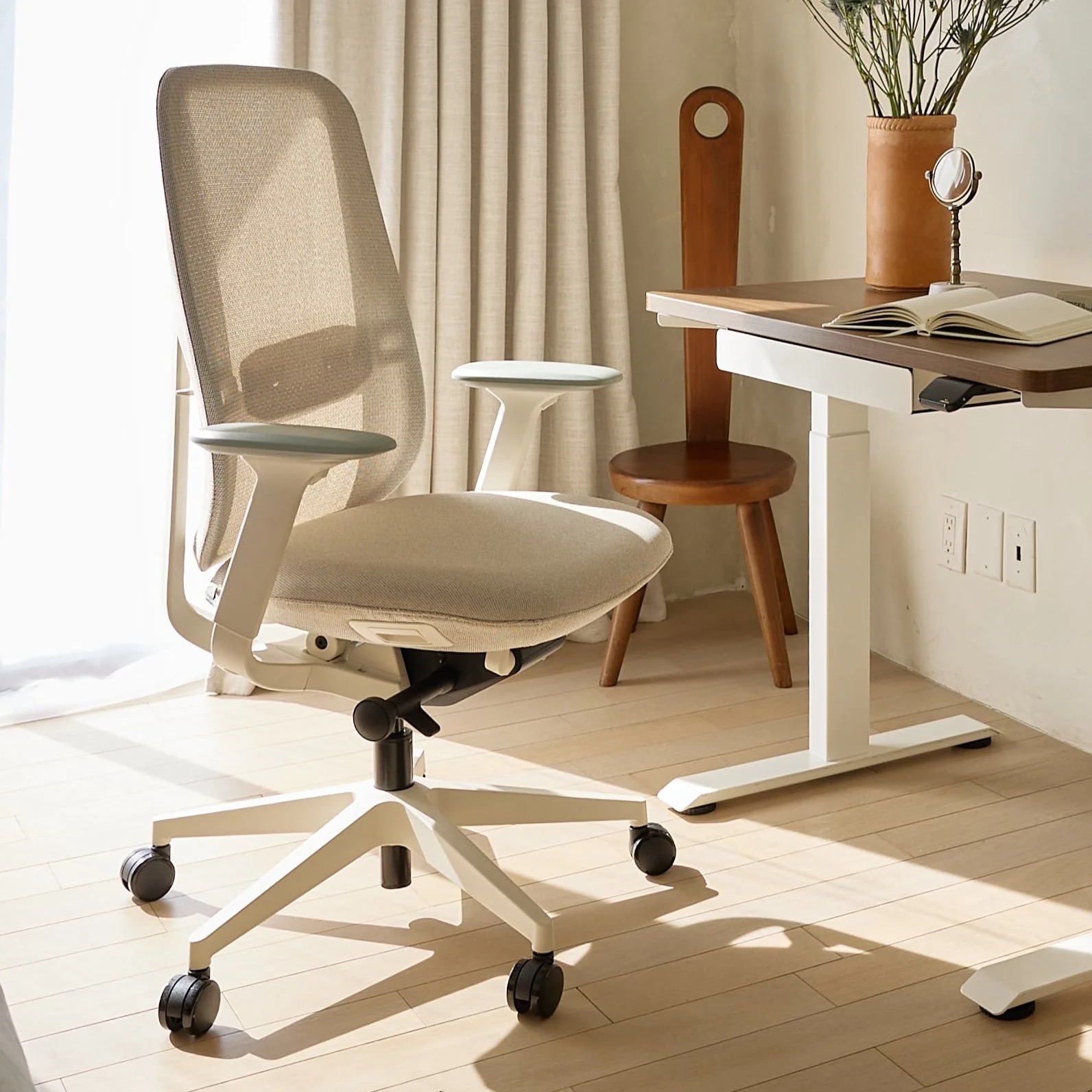 URBANICA Furniture Brings Premium Ergonomic Office Solutions Direct to Consumers at Up to 50% Savings