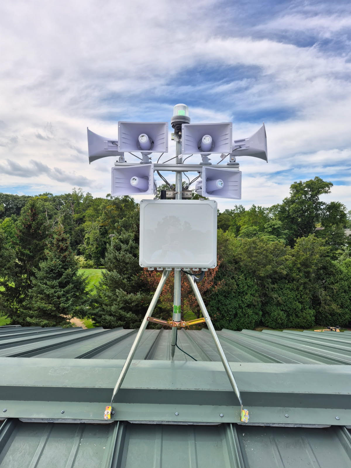 A picture of the Flash Weather Shield Hardware Unit installed at Westchester Hills Golf Club in White Plains, New York.