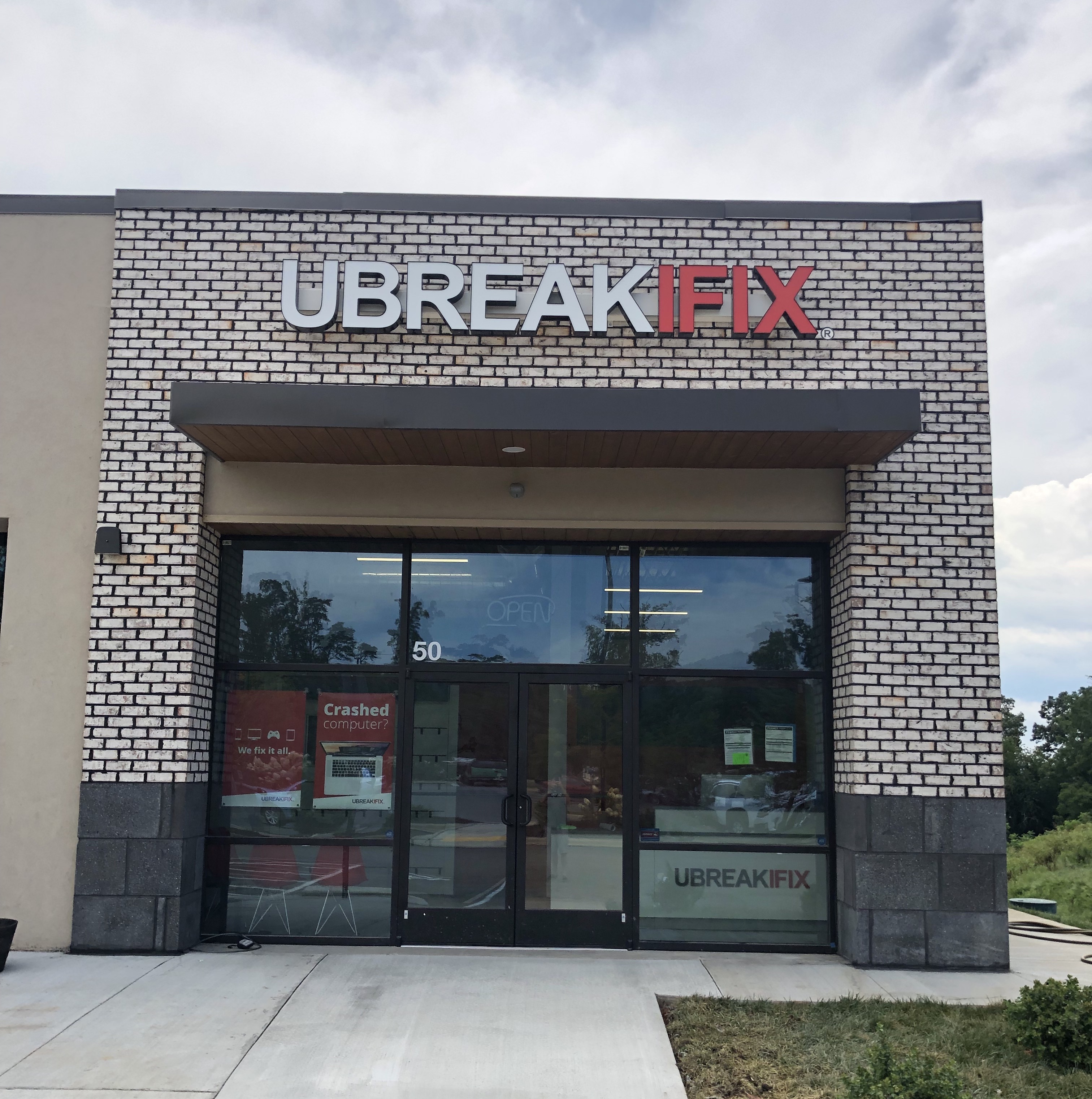 uBreakiFix South Asheville