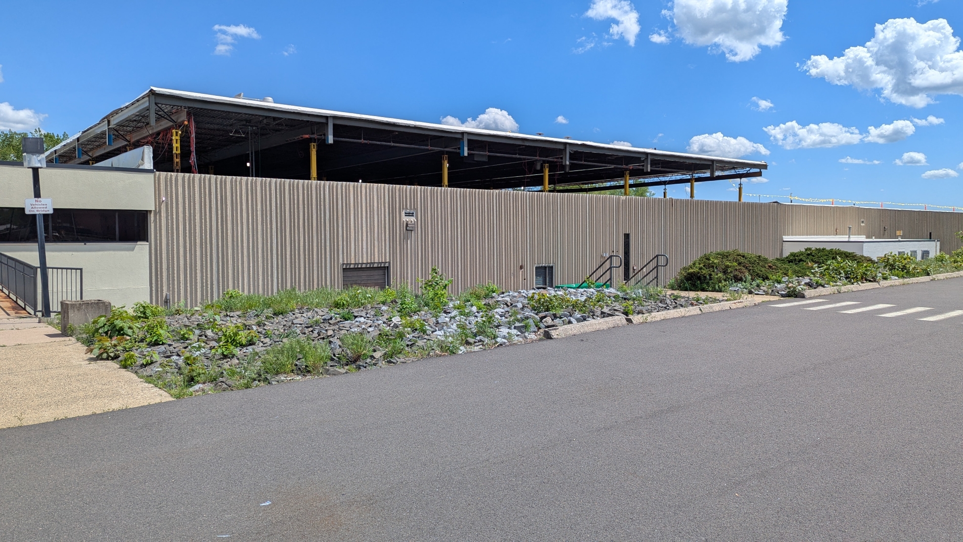 ROOFLIFTERS - Adding usable space to existing buildings by raising the roof