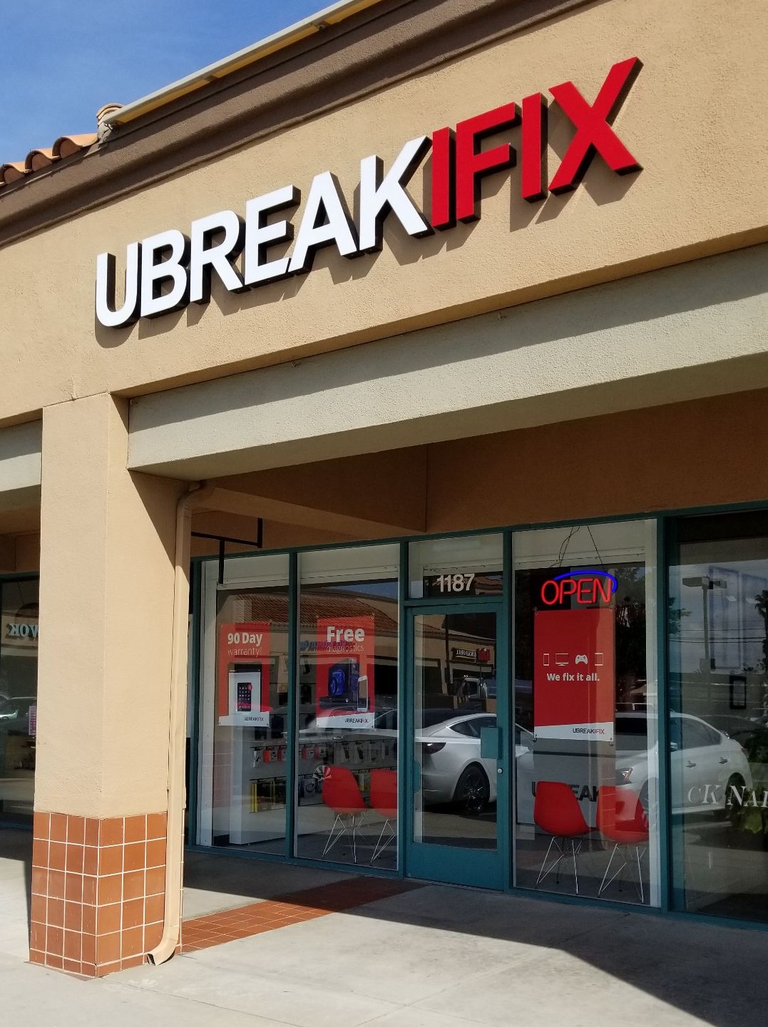 uBreakiFix Duarte