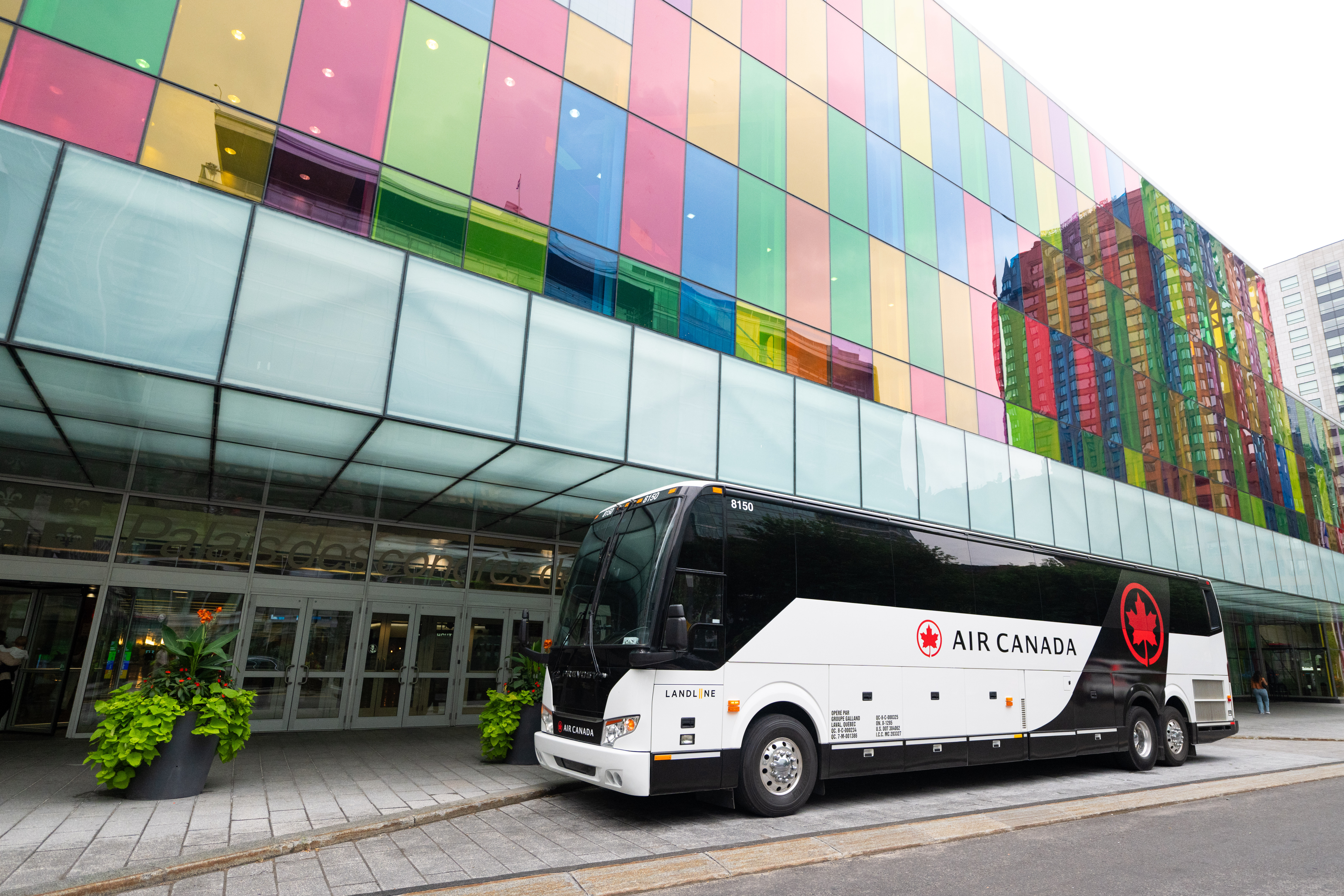2026-07-09_Bus-Service-Launch-Montreal_YUL_Z81_7593