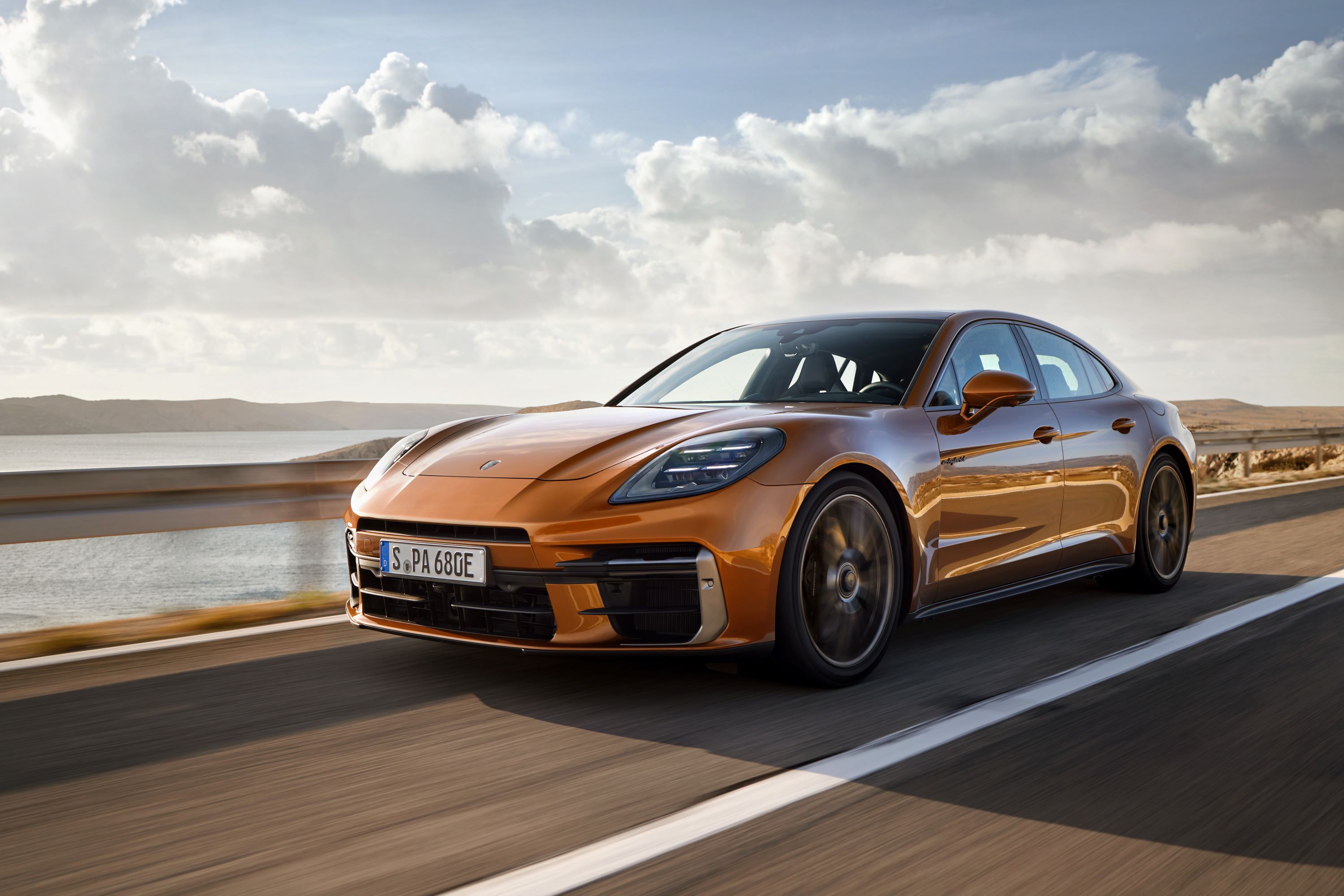 Porsche Facelifts the Panamera Again for 2023, Ahead of Full Switch to  Electric - autoevolution