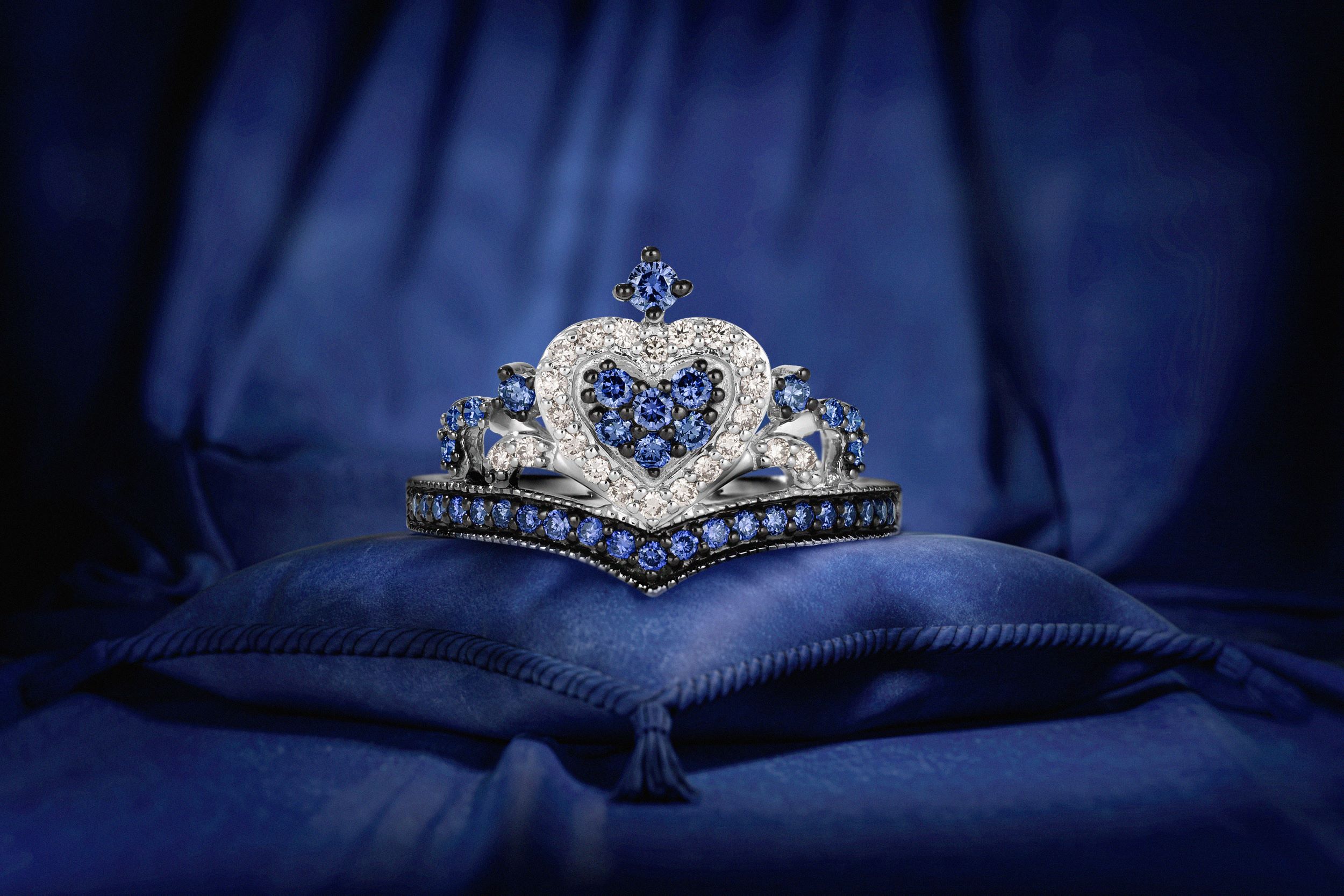 Le Vians New Coronation Collection Exclusively at Kay Celebrates King Charles Coronation
