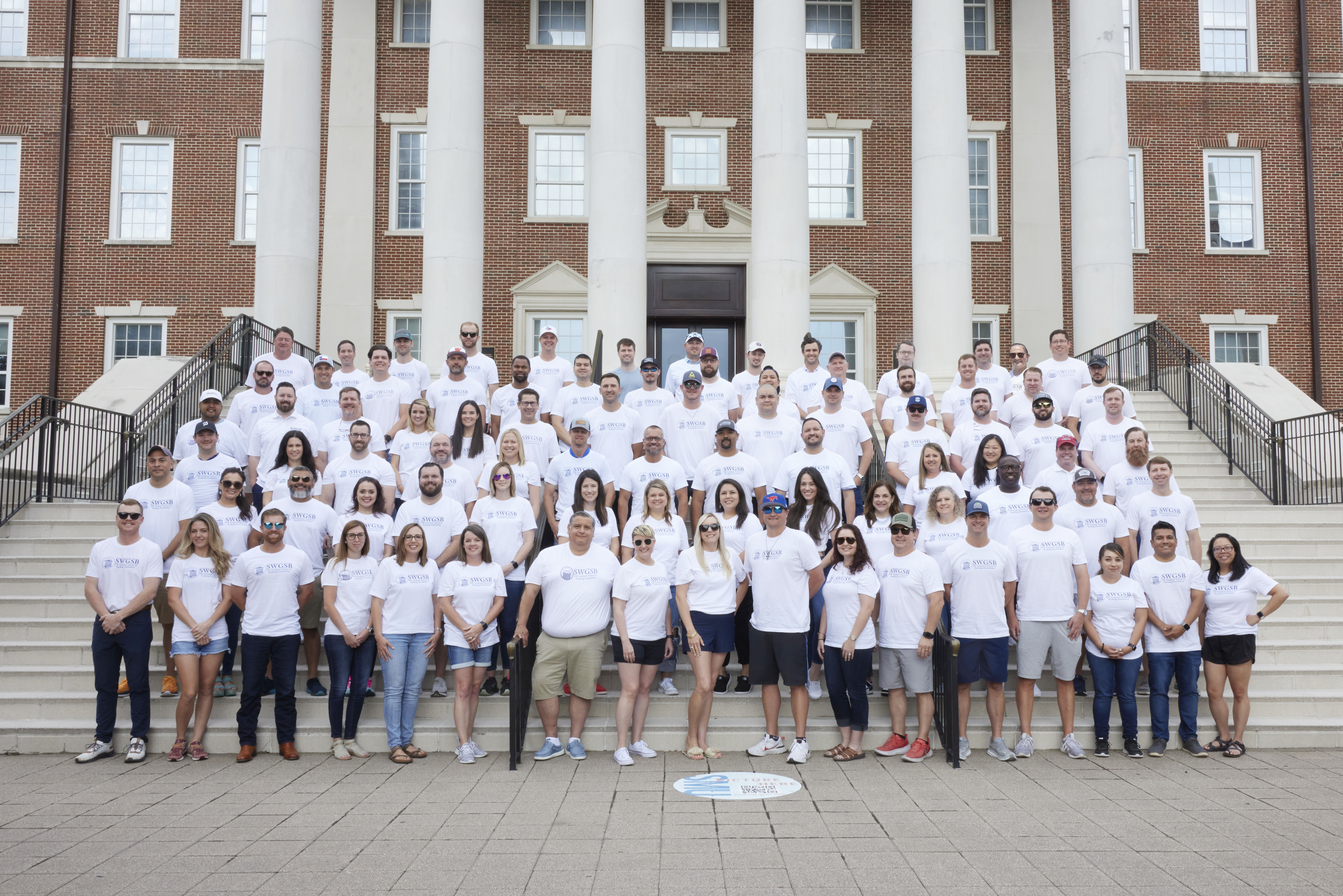 The SW Graduate School of Banking's 64th graduating class consisted of senior-level bankers, representing more than 70 community banks, larger financial institutions and regulatory agencies from across the country.