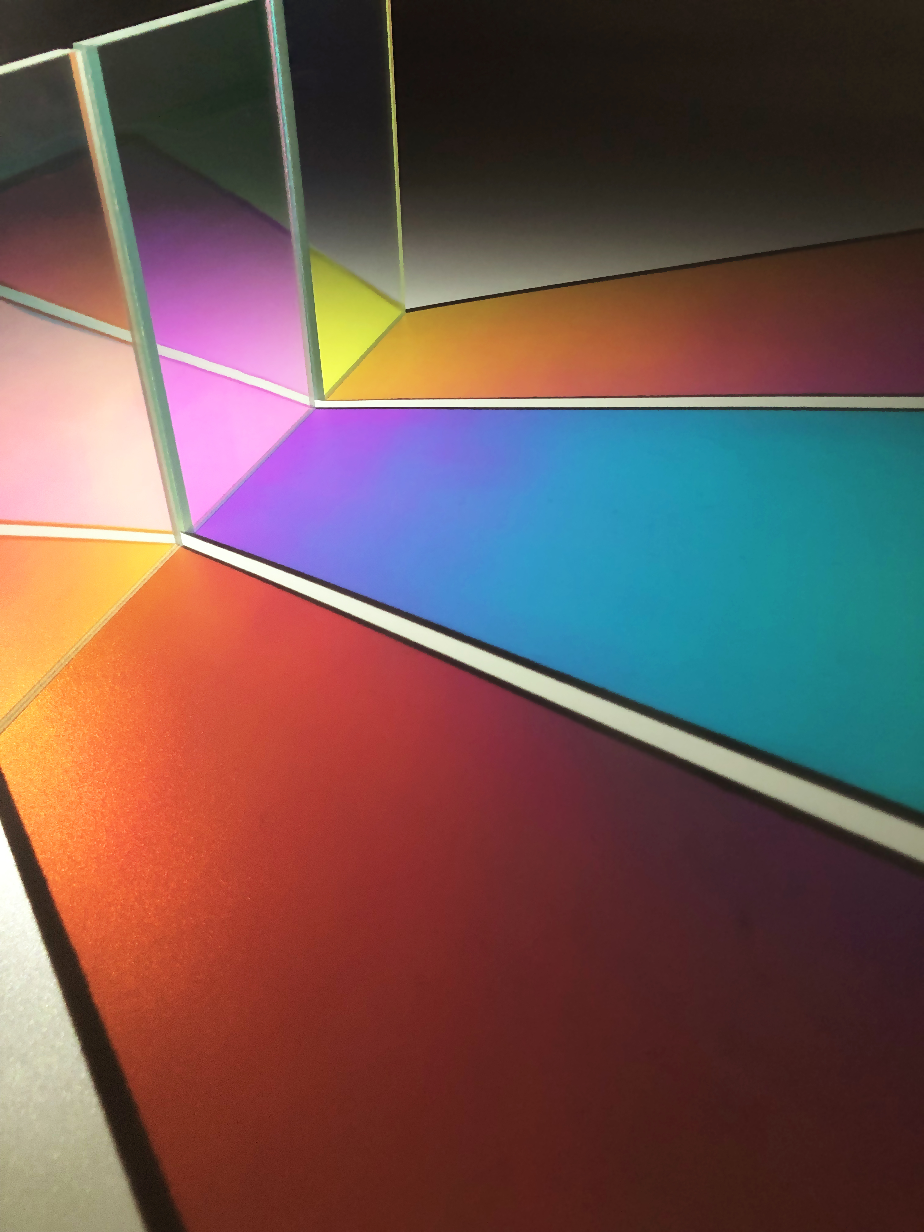 Bendheim Introduces Optichroic™ Architectural Dichroic Glass