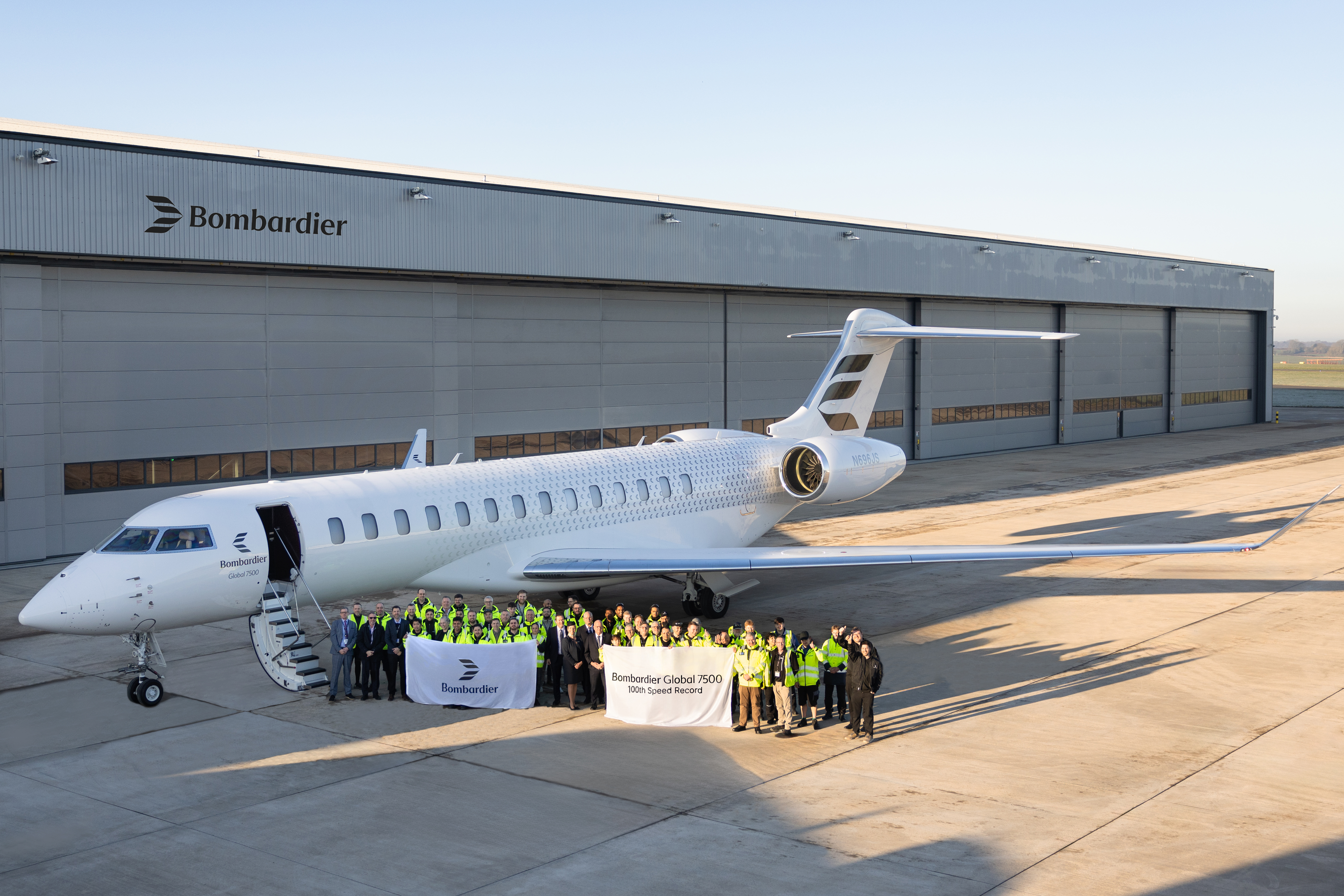 AG_Bombardier_100th_Speed_Record_Global7500_London_001