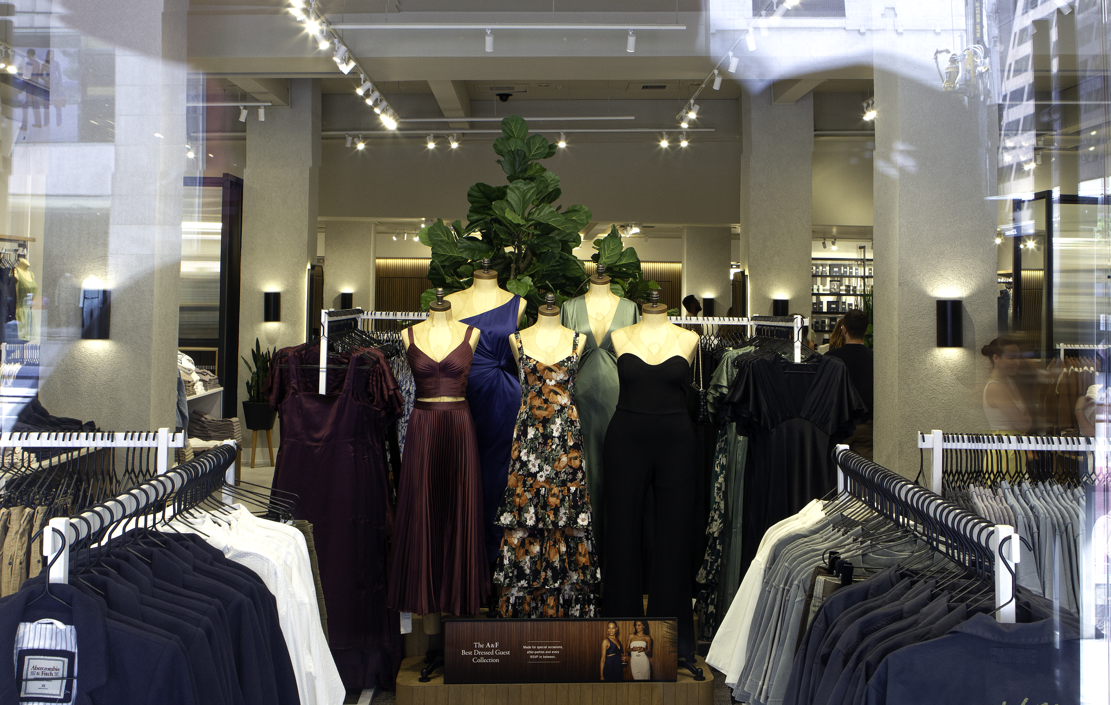 Abercrombie & Fitch, 668 5th Avenue