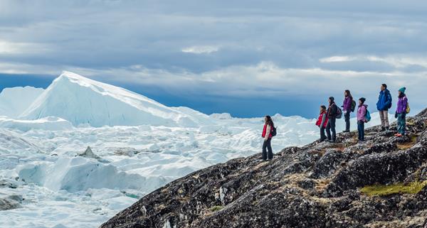 SOIArctic2017 participants overlook Ilulissat Icefjord (c) Martin Lipman-SOI Foundation