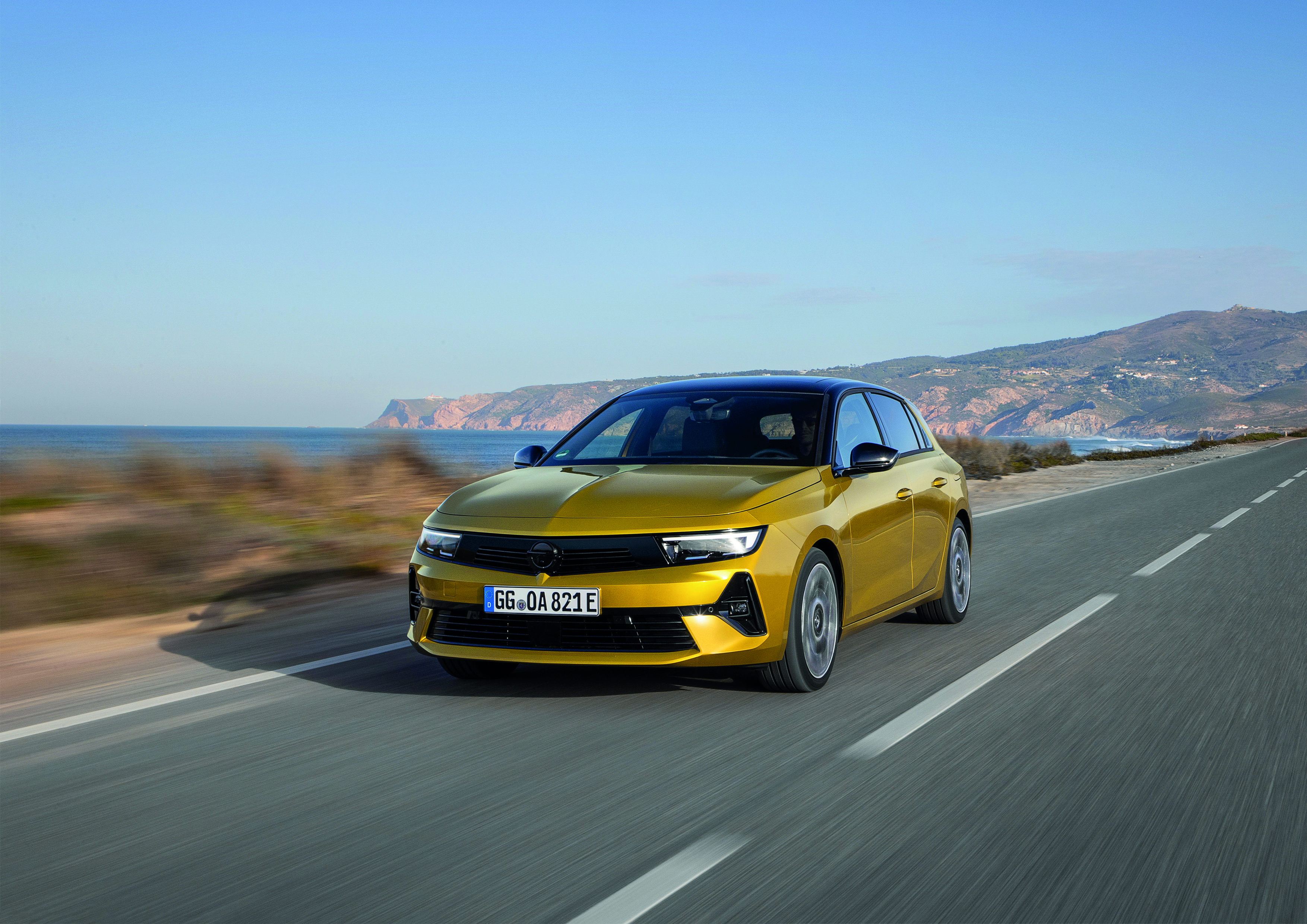 MART-38316-OpelAstra_A4-CMYK