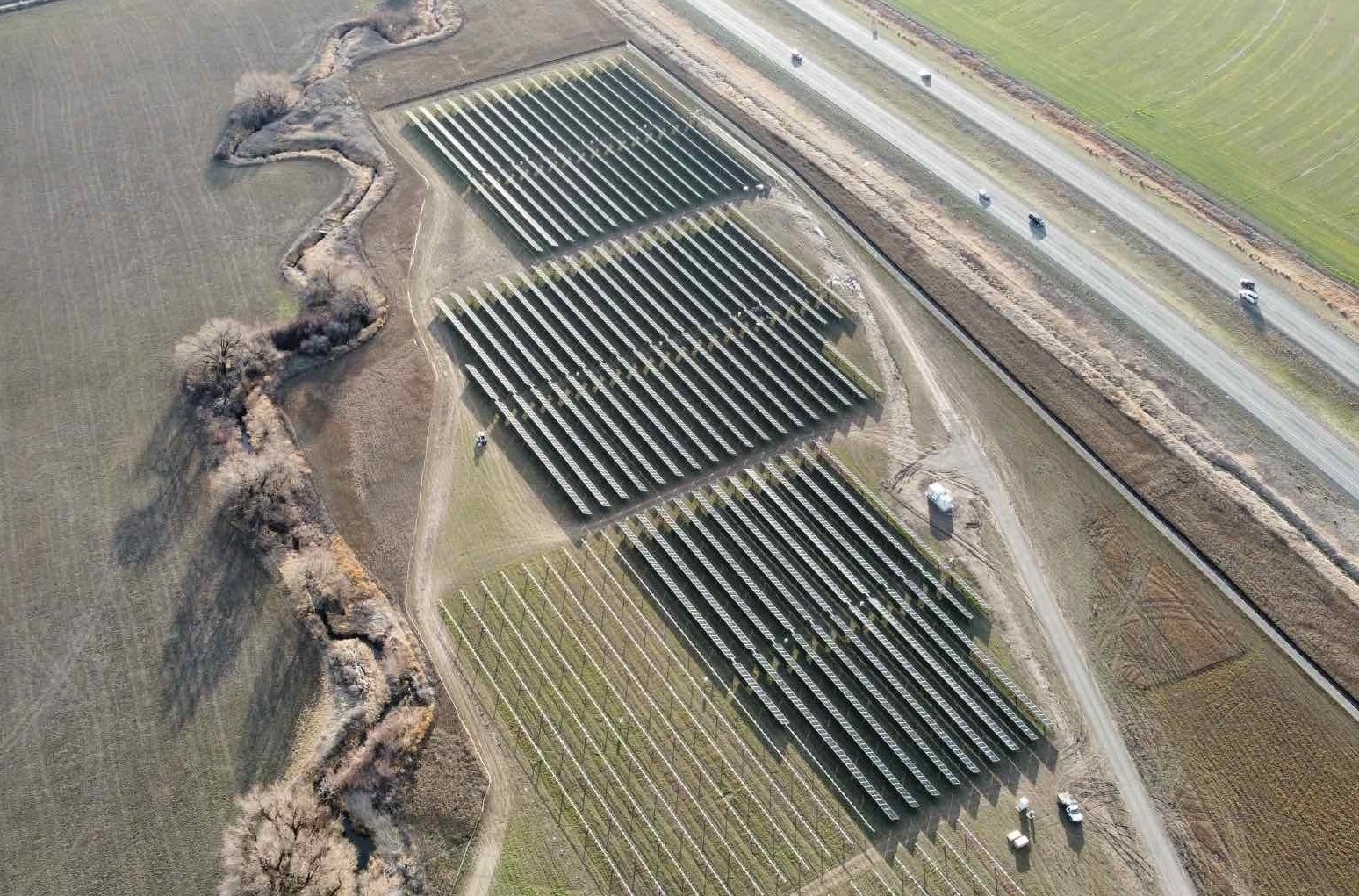 Assembling a solar farm 