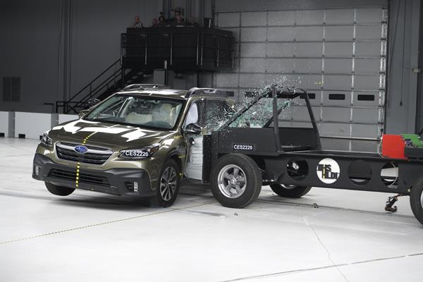 The 2022 Subaru Outback earns a good rating in the updated side crash test