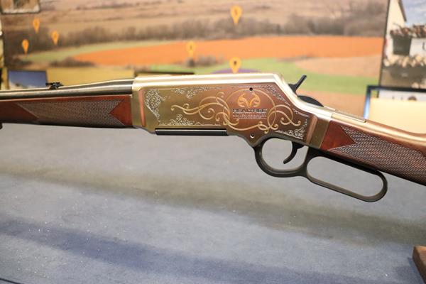 Henry Rifle Auctioned Off for Ukraine
