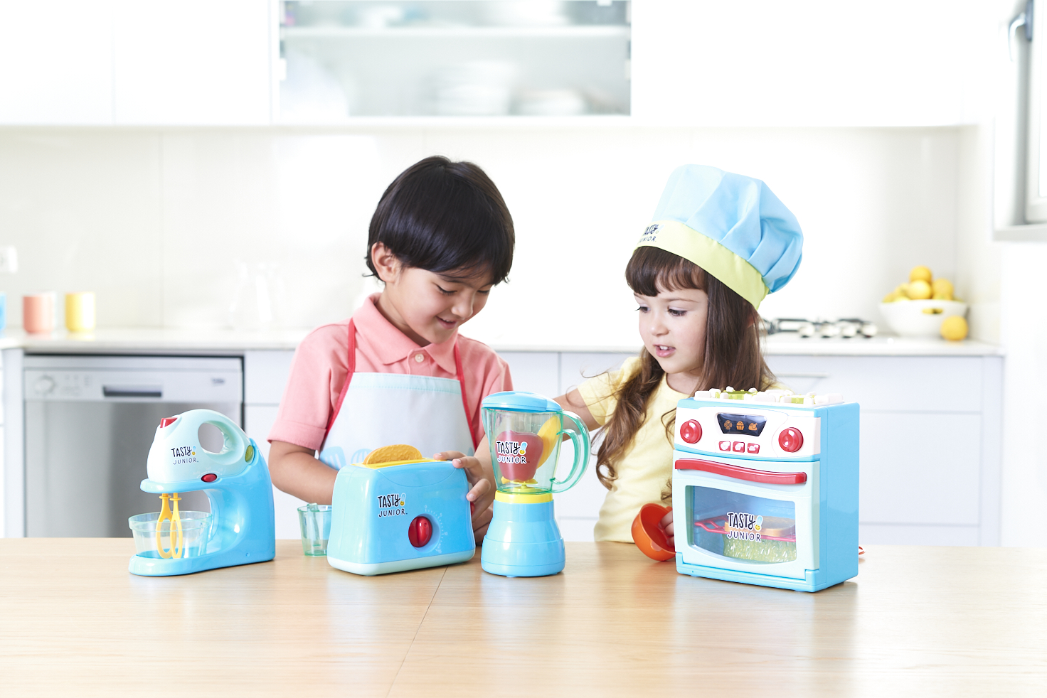 Tasty Jr. 4-in-1 Chef Set