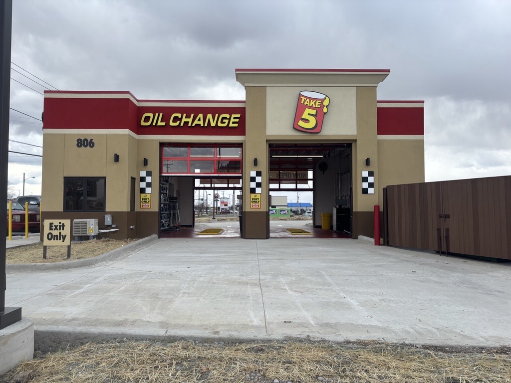 New Take 5 Oil Change in Tiffin