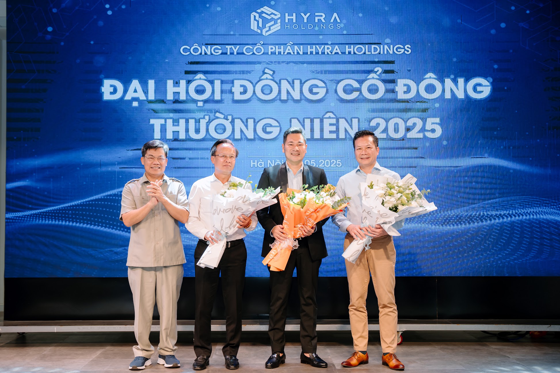 Chairman Chung Tran at Hyra Holdings 2025 AGM announcing the $500M venture fund initiative.