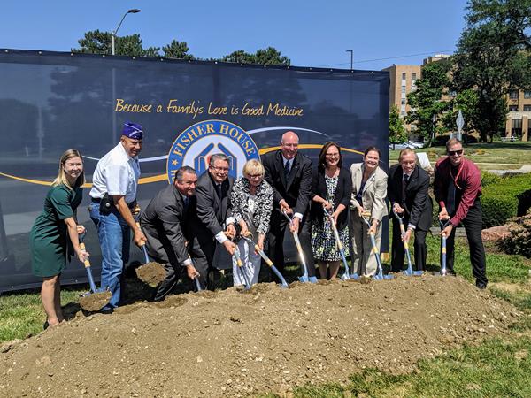 Representatives from Fisher House Foundation and the VA Nebraska-Western Iowa Health Care System joined with U.S. Congressional leaders, local veterans and military families yesterday as they broke ground on a new Fisher House on VA’s Omaha campus.