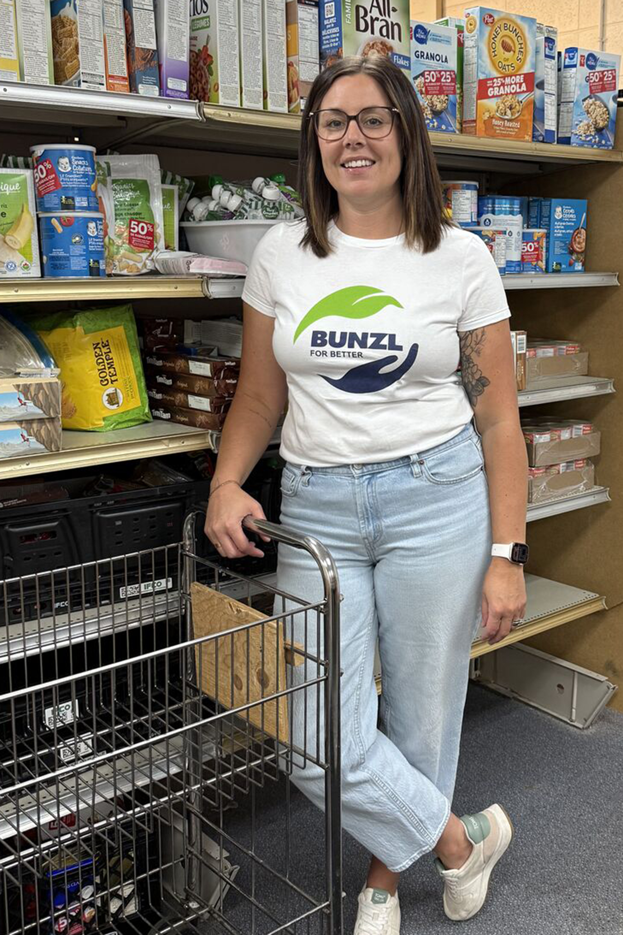 Bunzl Canada employees step up to fight food insecurity with FOR BETTER DAYS