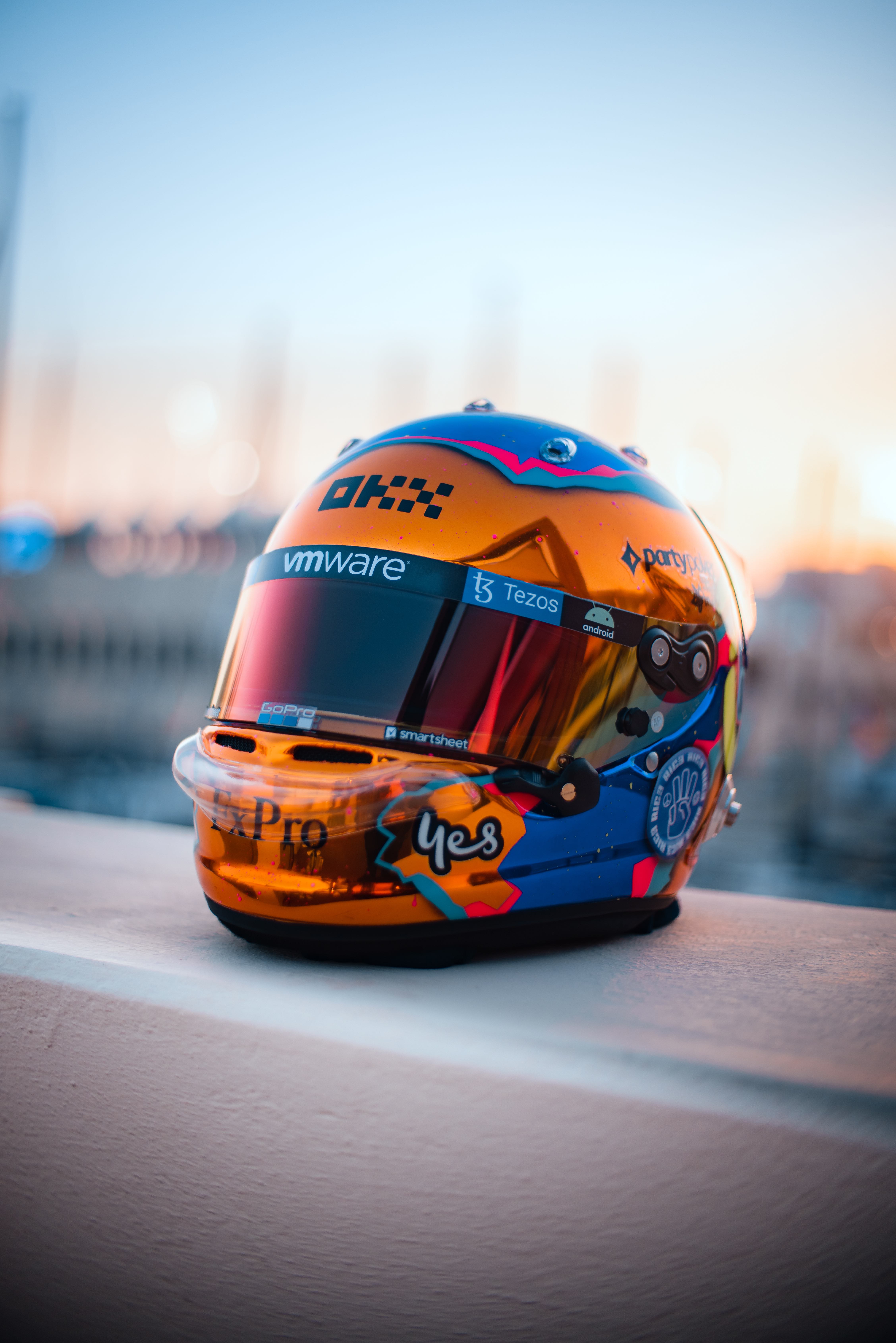 Daniel deals ricciardo helmet