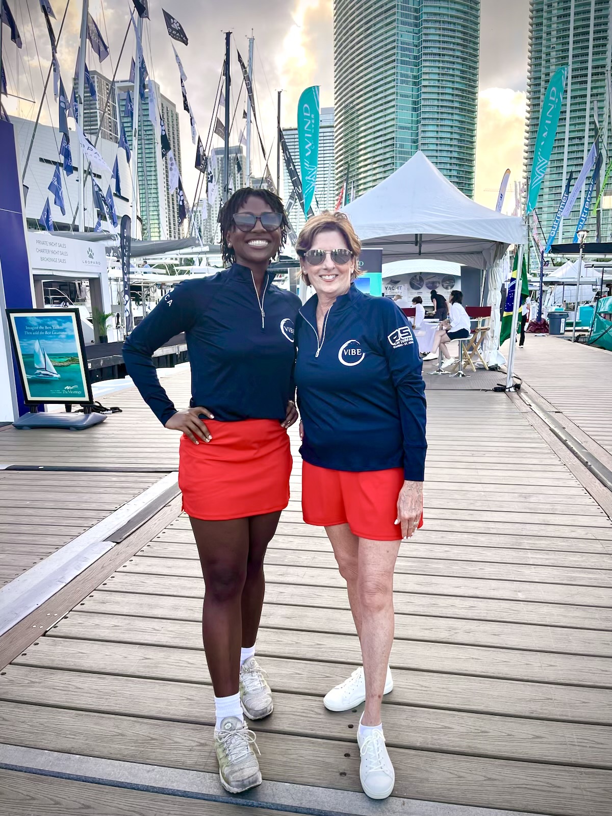 Vibe show team meeting exhibitors