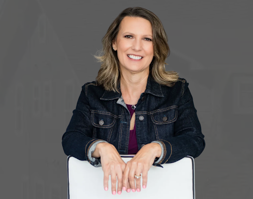 In HelloNation Real Estate Expert Sheila Howell of Pataskala, Ohio & An Agent at Red 1 Realty Explains Selling Without a Realtor