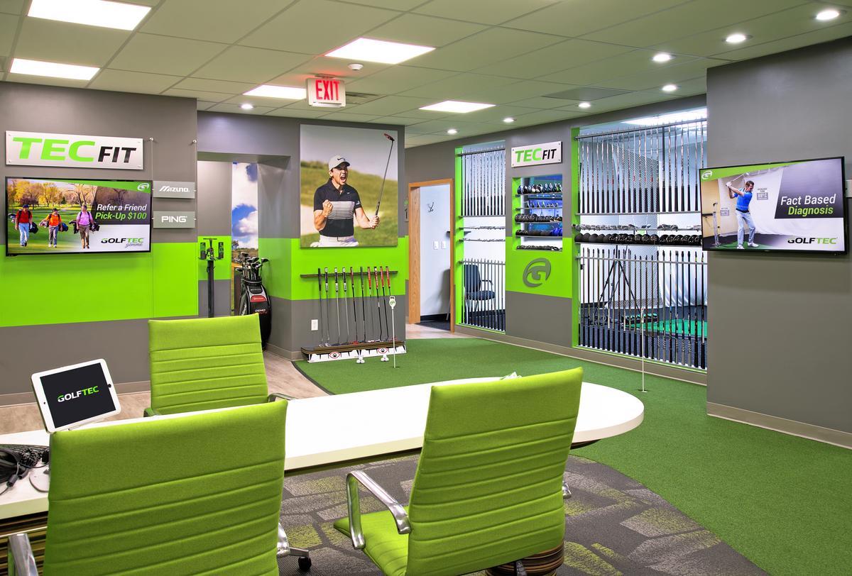 GOLFTEC Interior