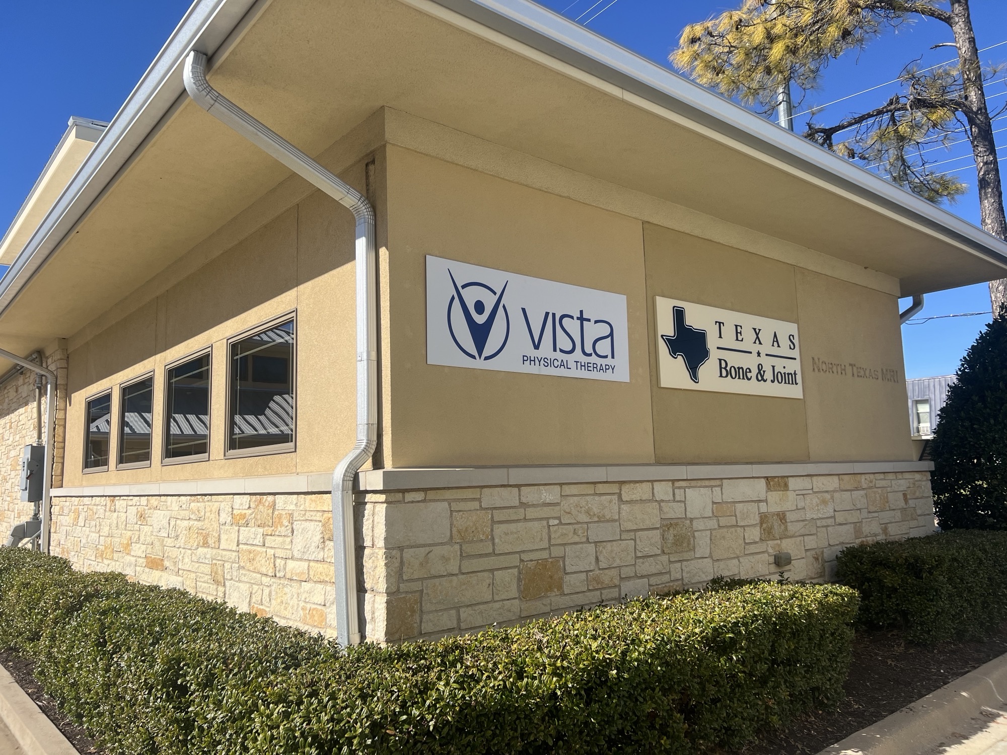 Vista Physical Therapy Denton, Oak St.