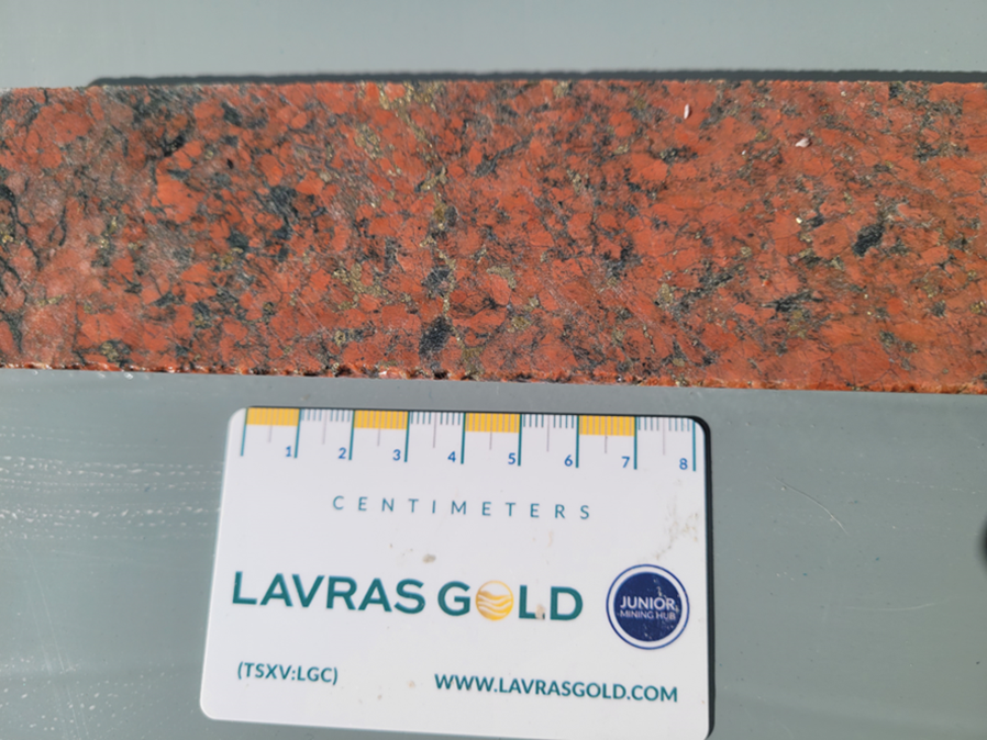 Lavras Gold Intersects 1.1g/t Gold Over 154m from Surface at Butiá