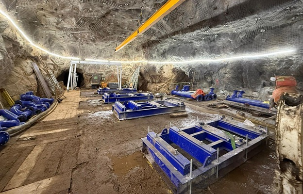 New Cook’s Kitchen shaft pump station – installation of pump bases. 