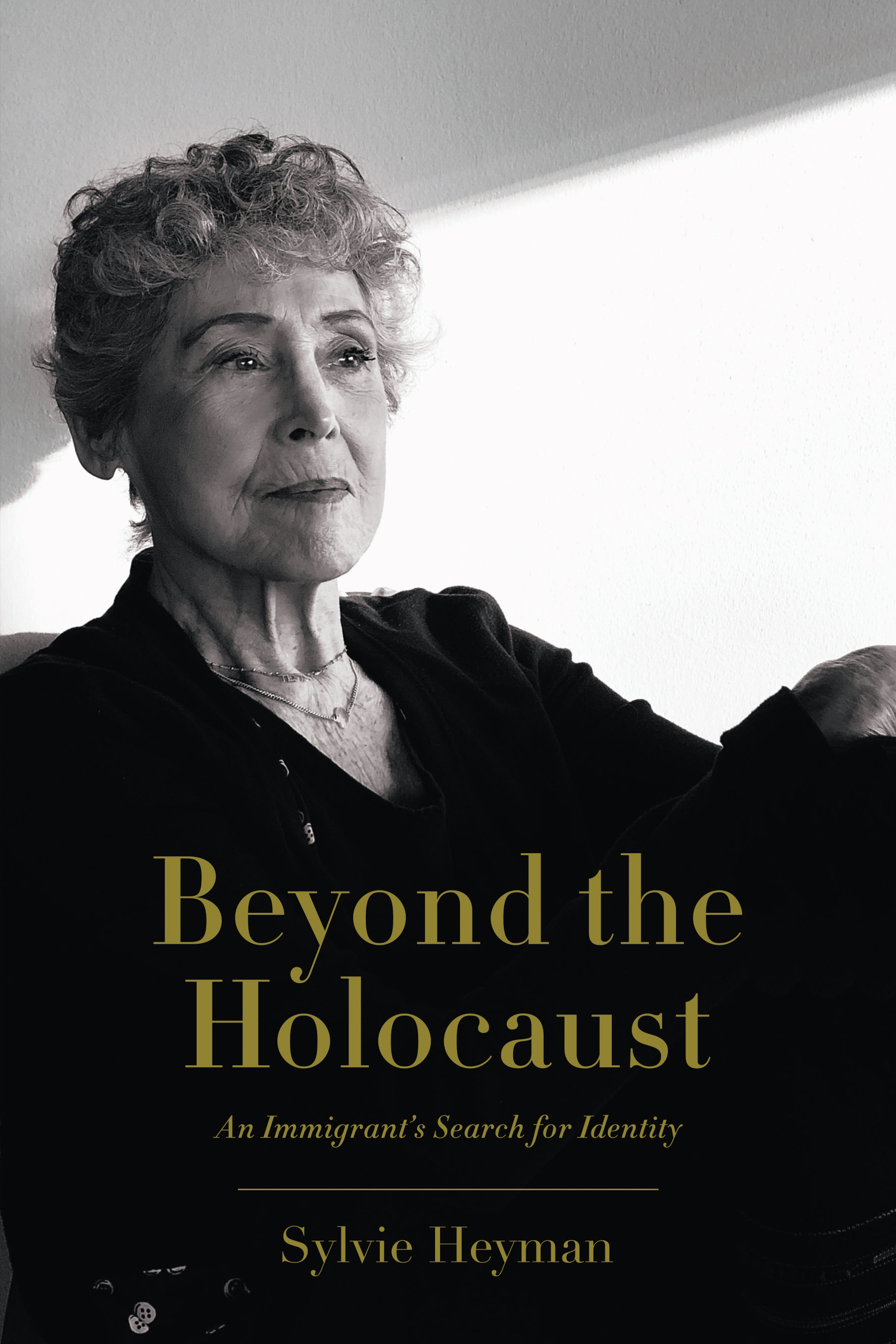Book cover image of "Beyond the Holocaust" by Sylvie Heyman