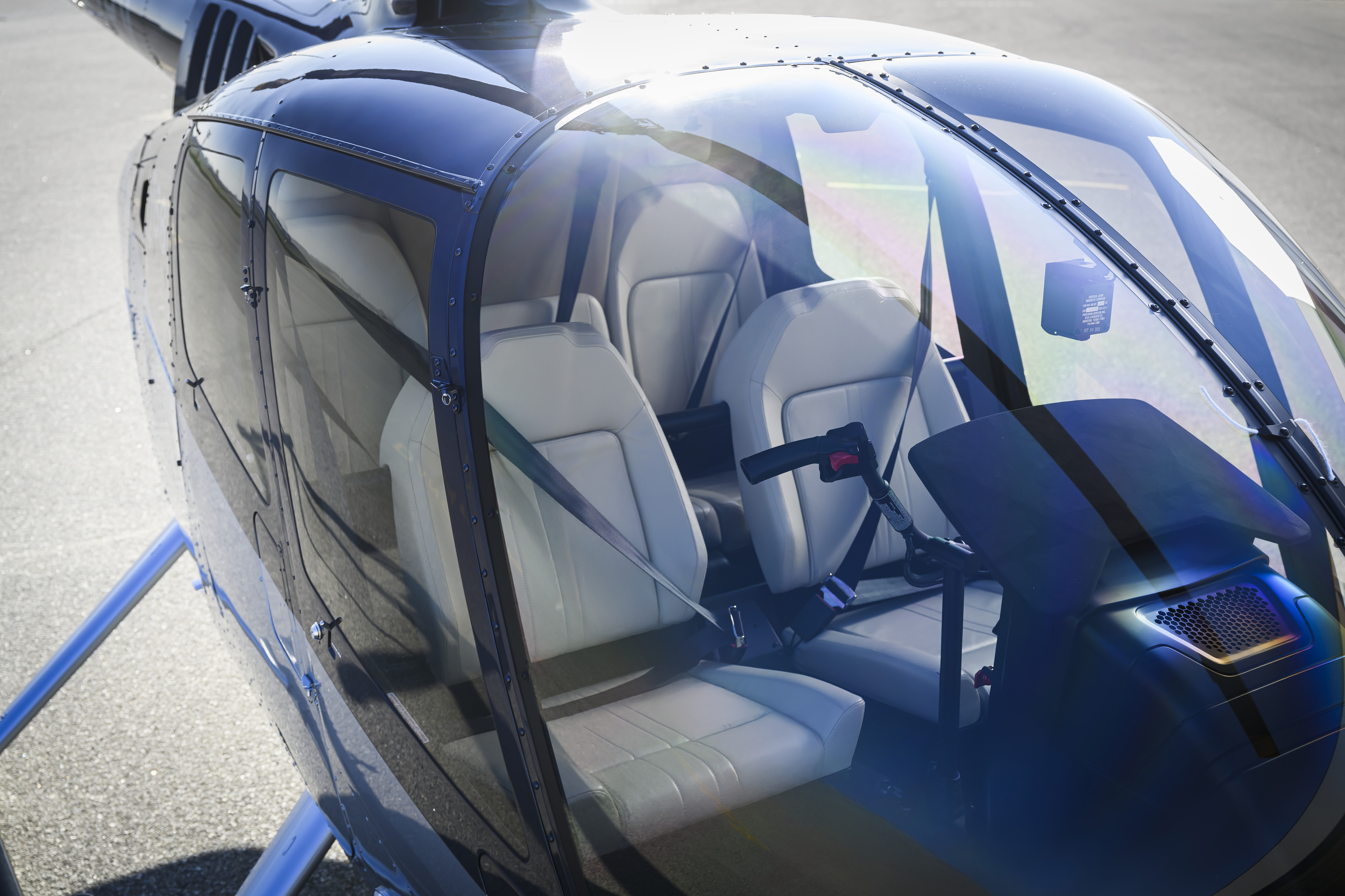 robinson-r66-nxg-palo-verde-interior.jpg